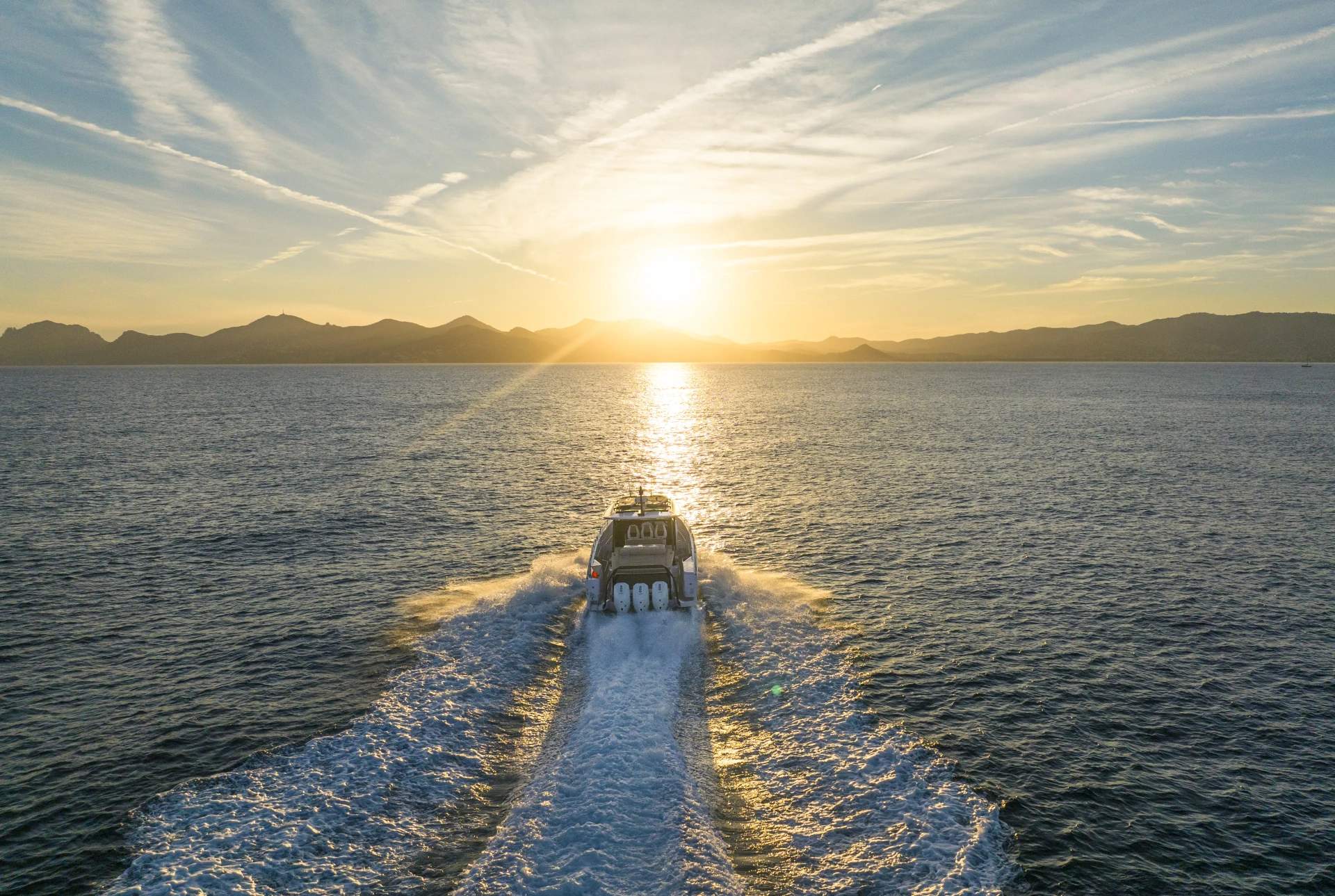 Axopar_45_STDJI_0636__ScaleWidthWzE5MjBd