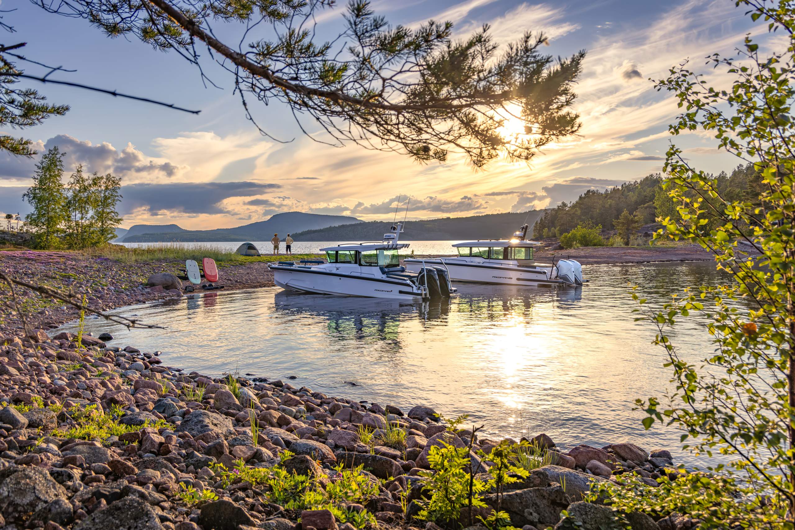 Axopar-29-XC-Cross-Cabin-and-37-XC-Cross-Cabin_High-Coast-2024_Q9A5945-JEV-edit-Axedit