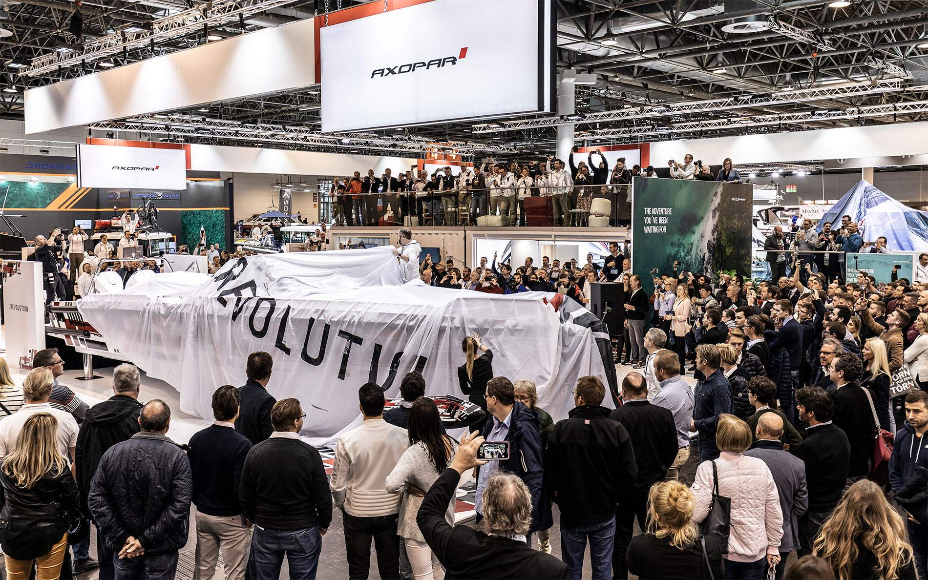 Axopar-37-World-Premiere-Spyder-reveal-edited