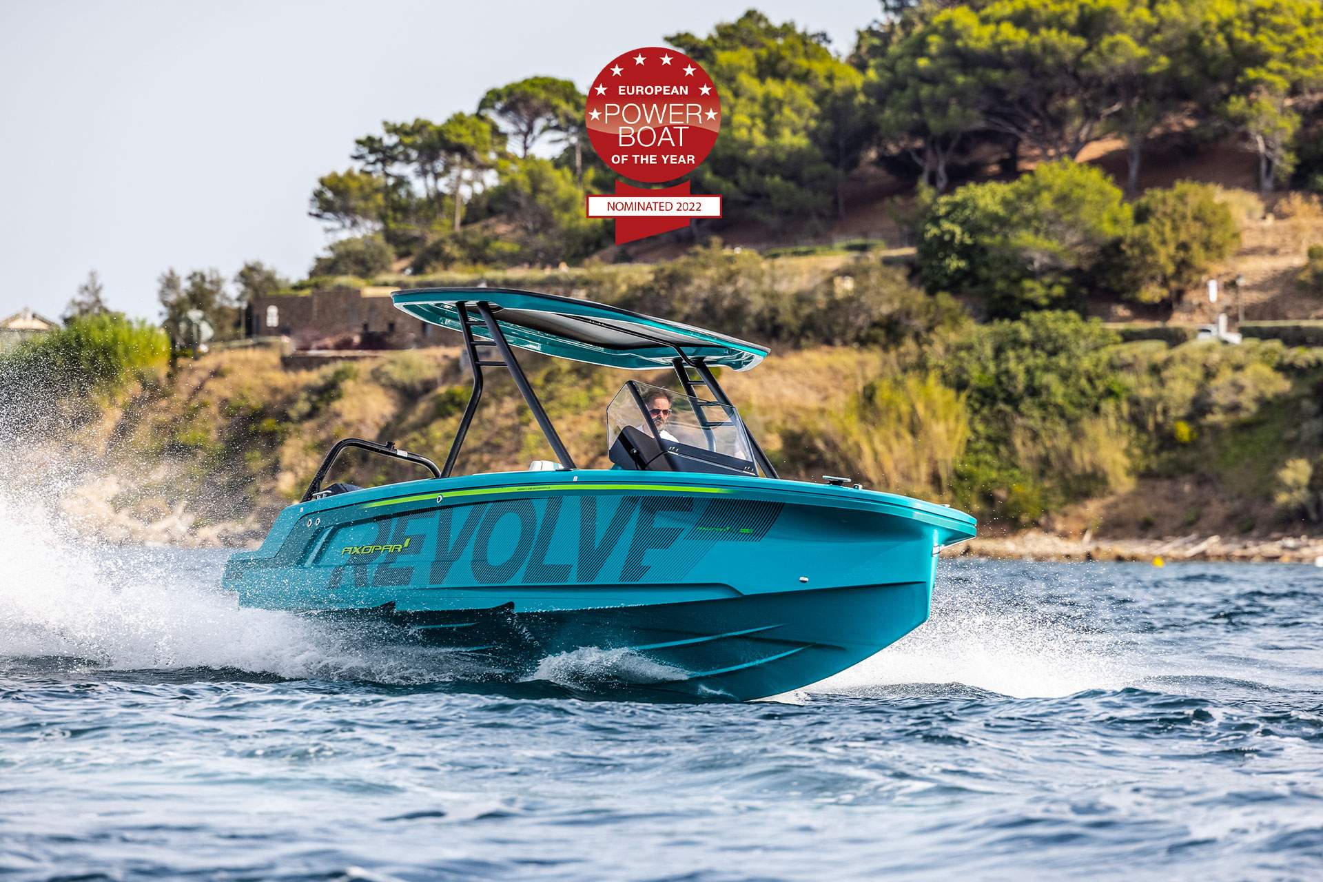 1-Axopar-22-T-Top-Revolve-XXII-EPBOTY-2022-header