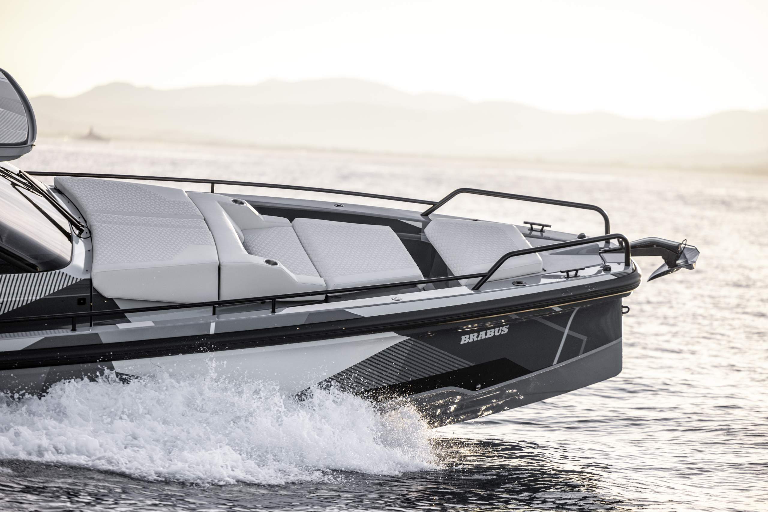 BRABUS-Shadow-900-Sun-Top-Platinum-Gray-CamoWrap-7