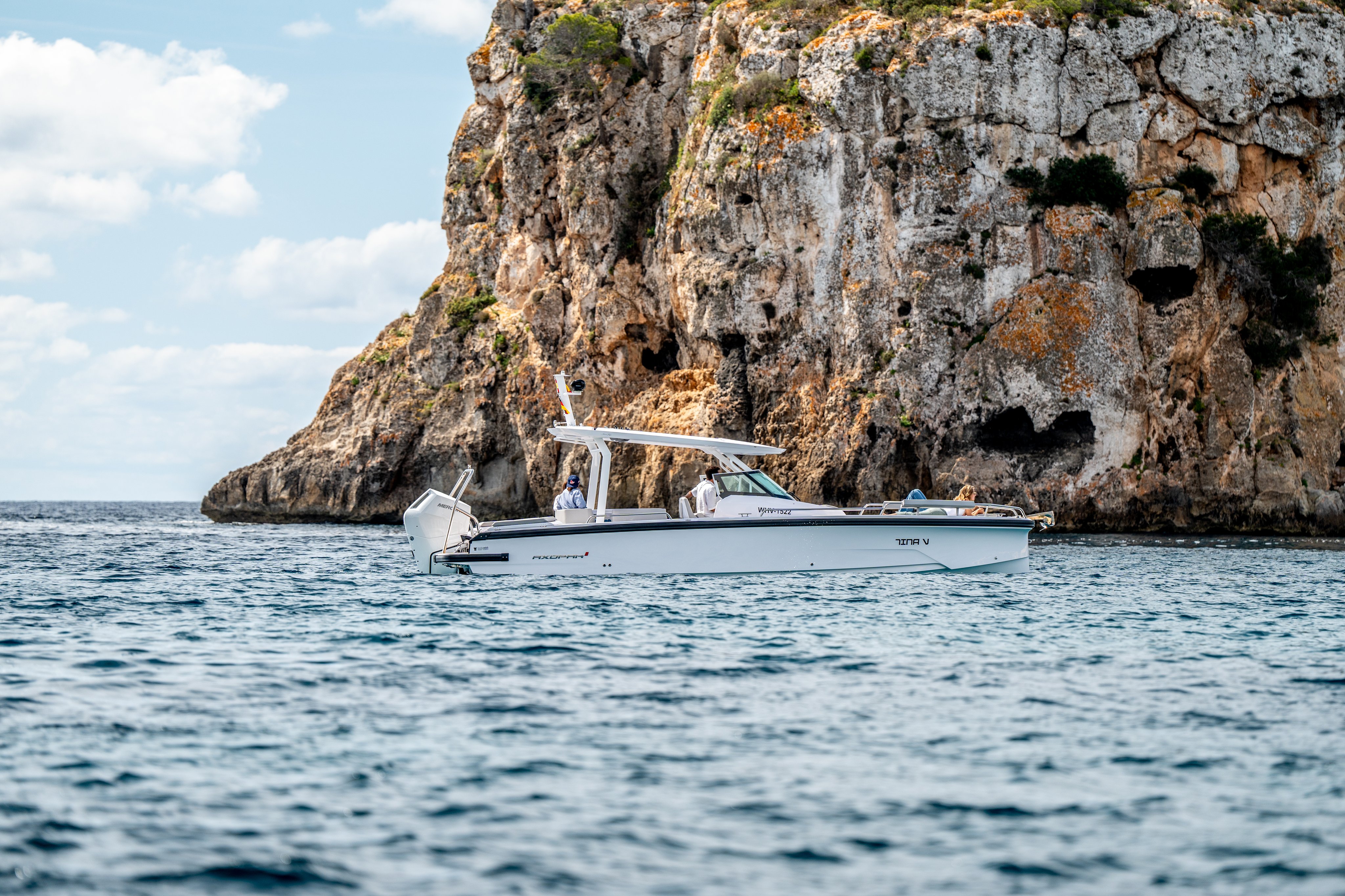 Axopar 29 Sun Top – Axopar Boats