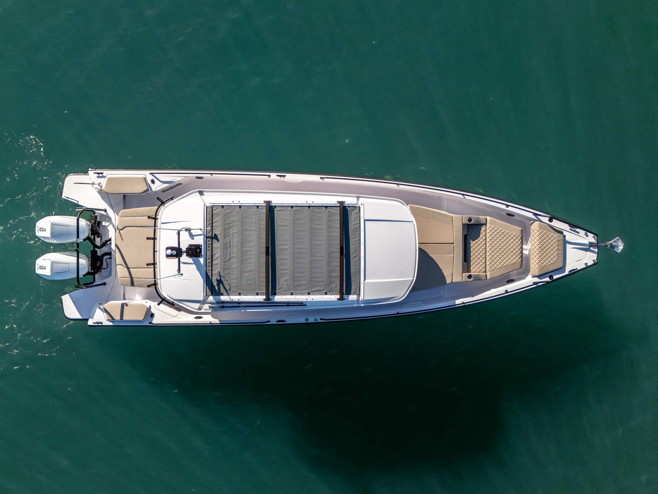 Axopar 37 XC Cross Cabin-