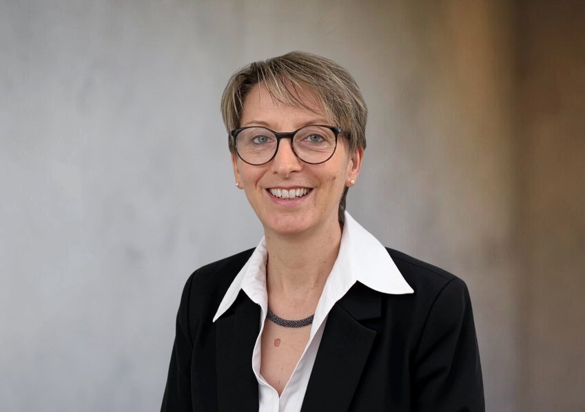 Porträt von Ruth Lüthi