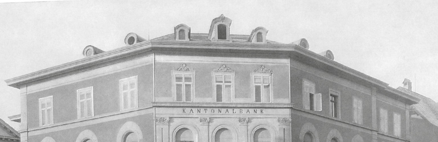 Fassade der BLKB in schwarz-weisser Farbauflösung aus dem Jahr 1915.