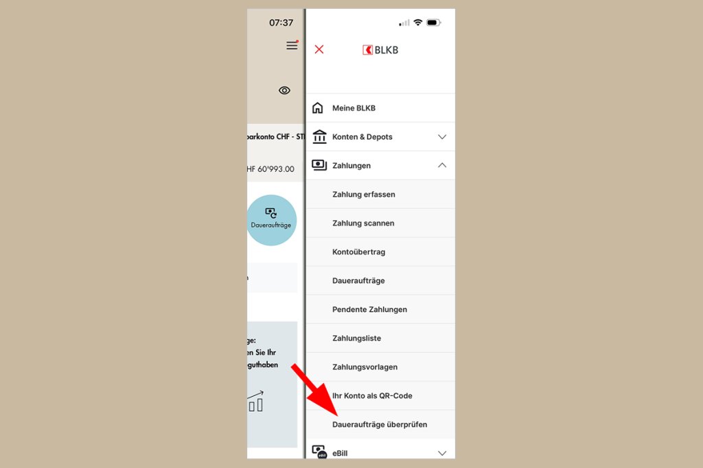 Screen zeigt die Navigationsleiste der BLKB App mit Optionen für Zahlungen und QR-Code.