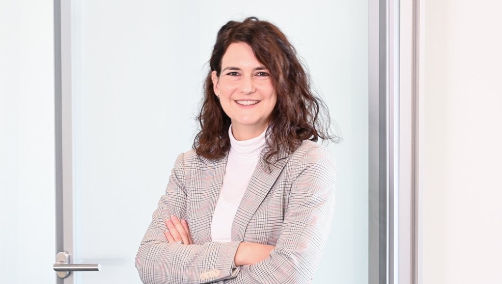 Porträt von Samantha Knobel