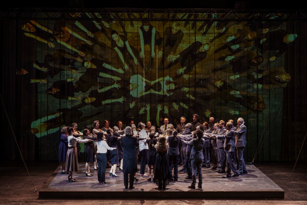 Bilder der Basellandschaftlichen Kantonalbank (BLKB) mit Menschen beim Event.