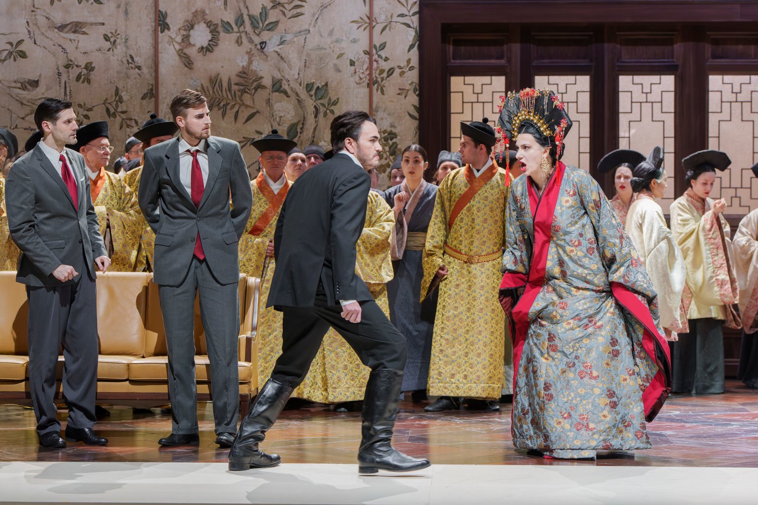 Traditionelle asiatische Darbietung der Opter Turandot bei einer kulturellen Veranstaltung in Theater Basel.