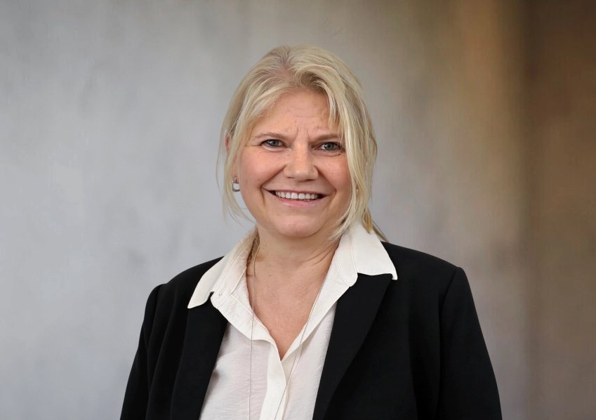 Porträt von Sandra Lütolf
