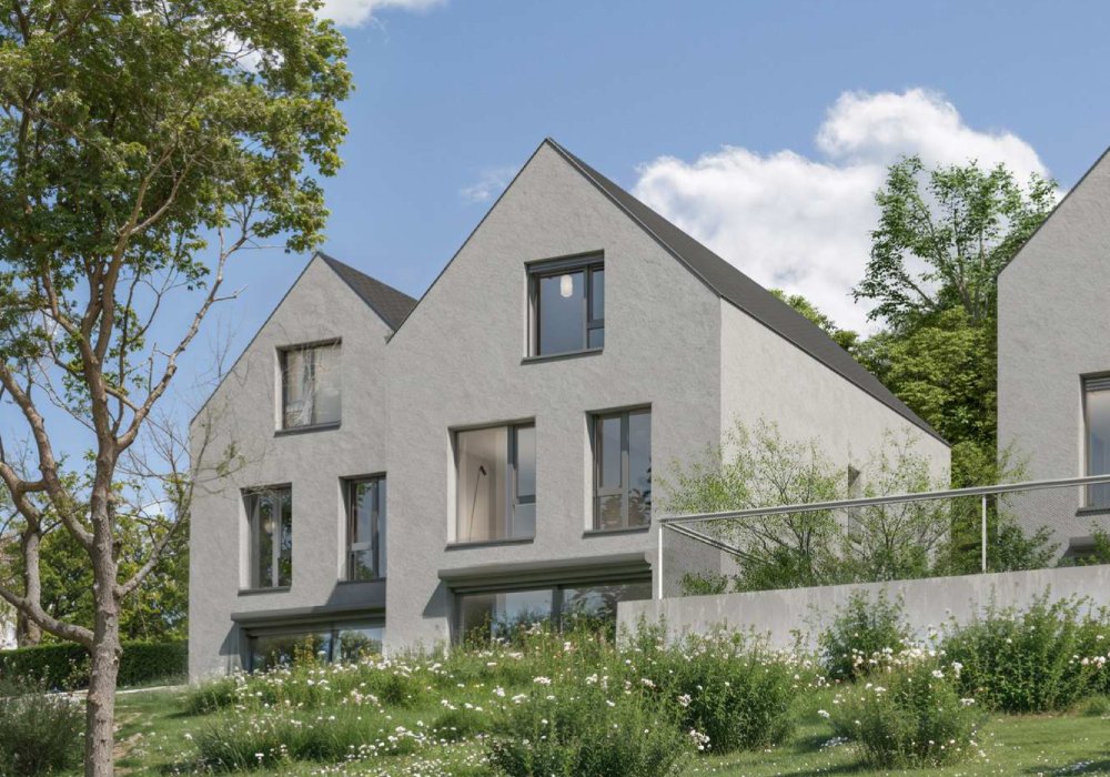 Einfamilienhaus mit Garten, Balkon, Esstisch und Stühlen an der Neuweilerstrasse in Biel-Benken