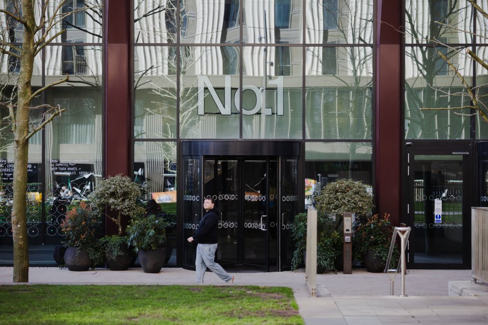 No.1 Circle Square coworking.