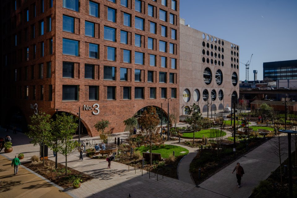 No.3 Circle Square and Symphony Park