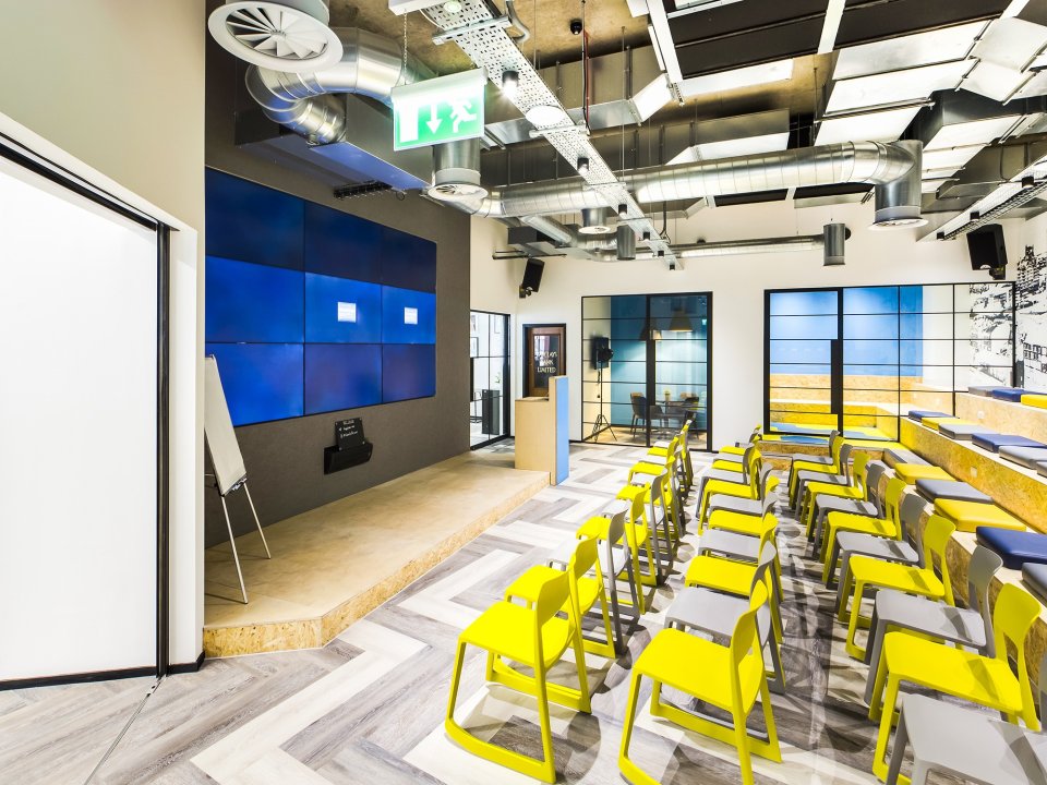 Bookable auditorium for large scale events