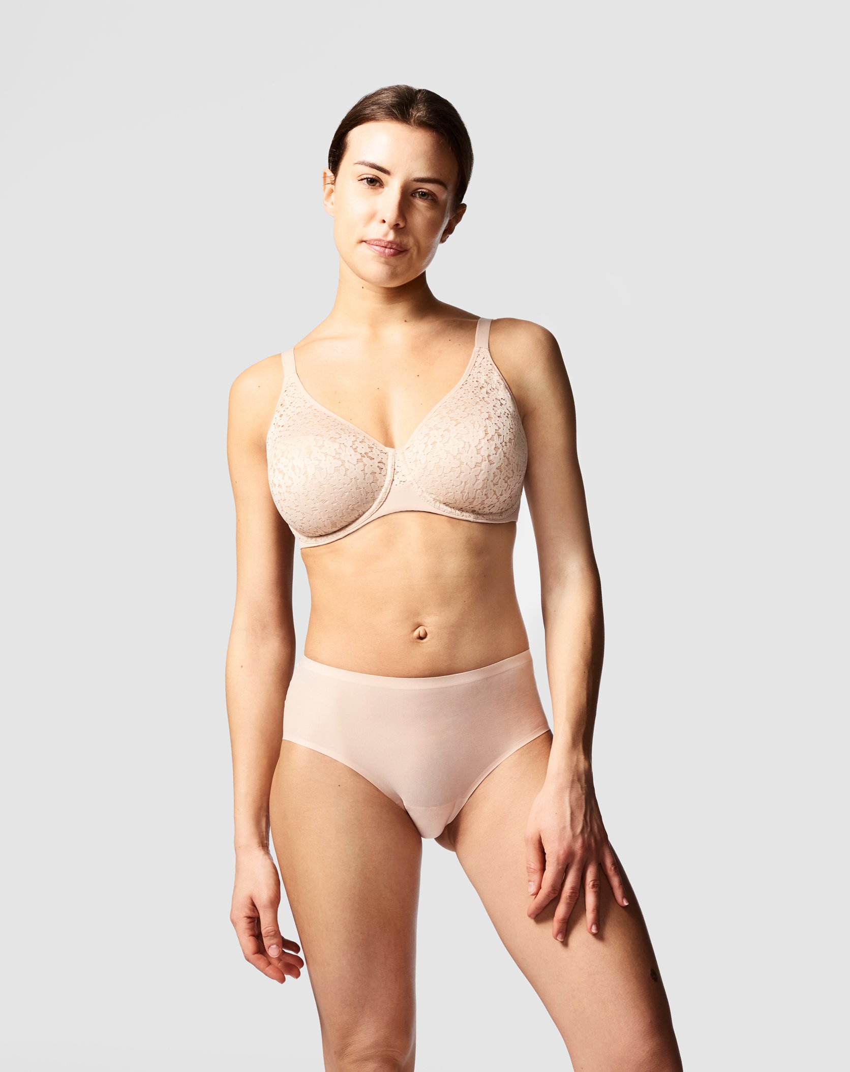 C13F10-01N_NORAH_ECOM_LOOK_WEB_OB_FT