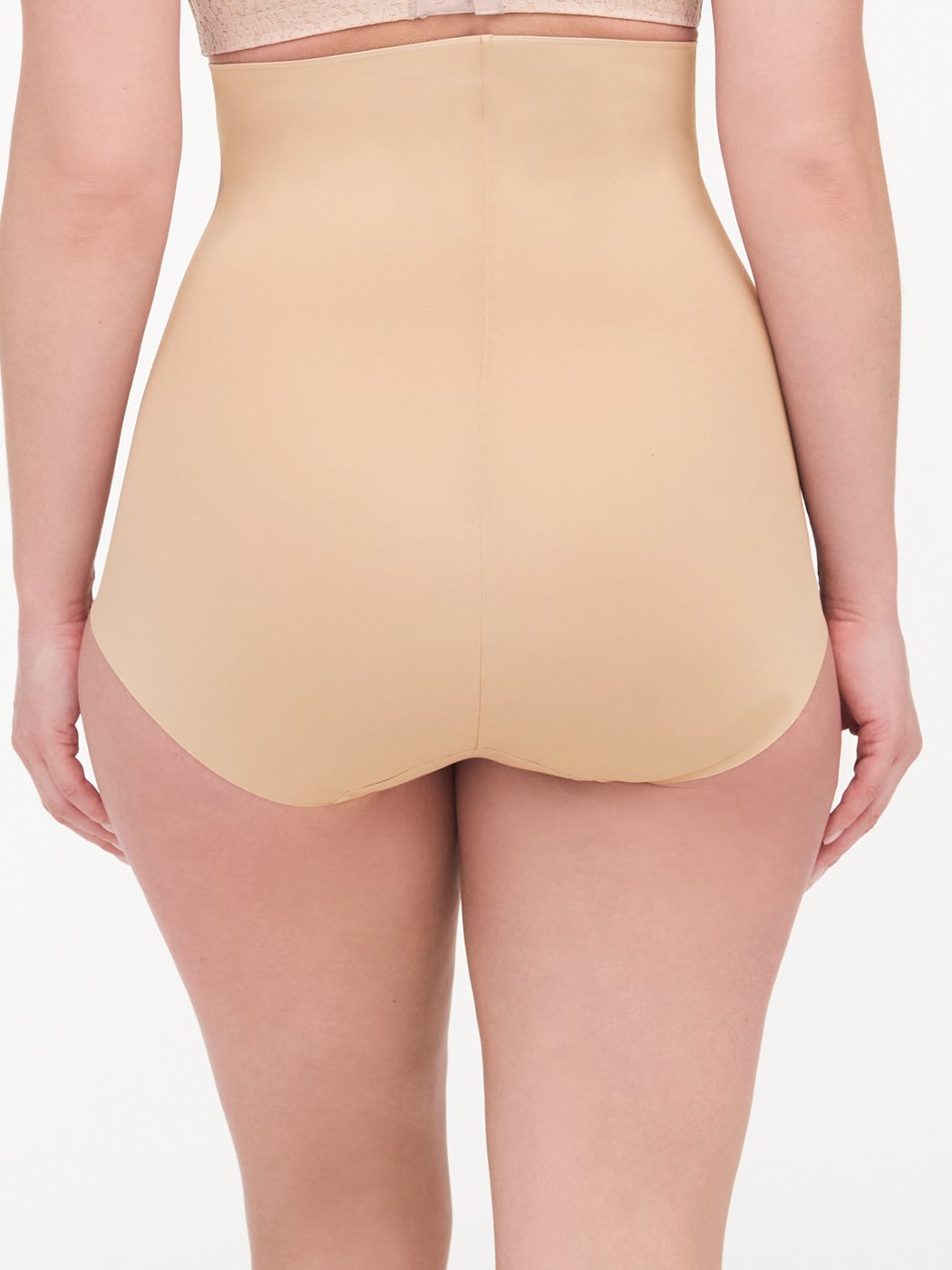 Very high-waisted shapewear brief