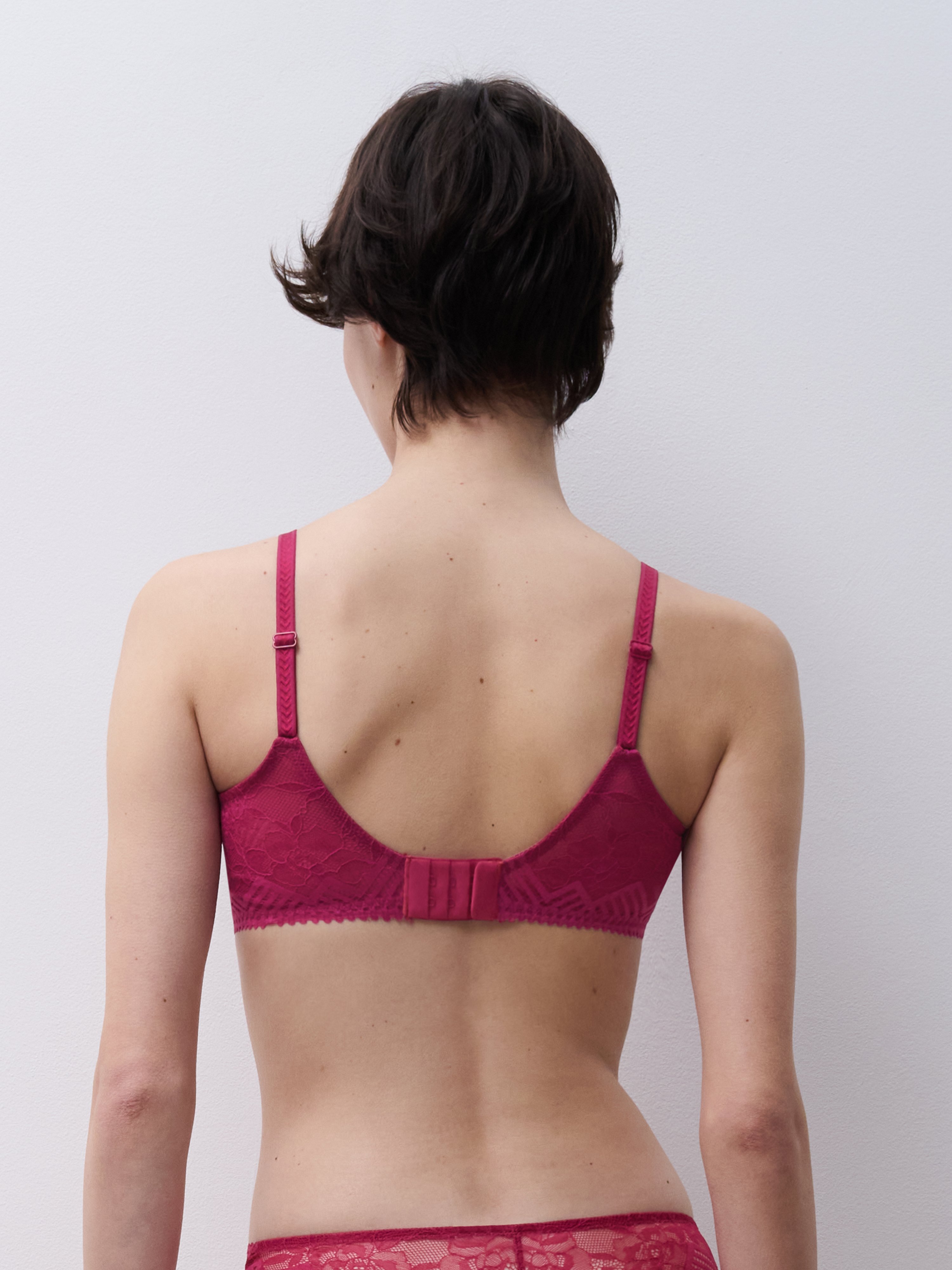 Wireless support bra