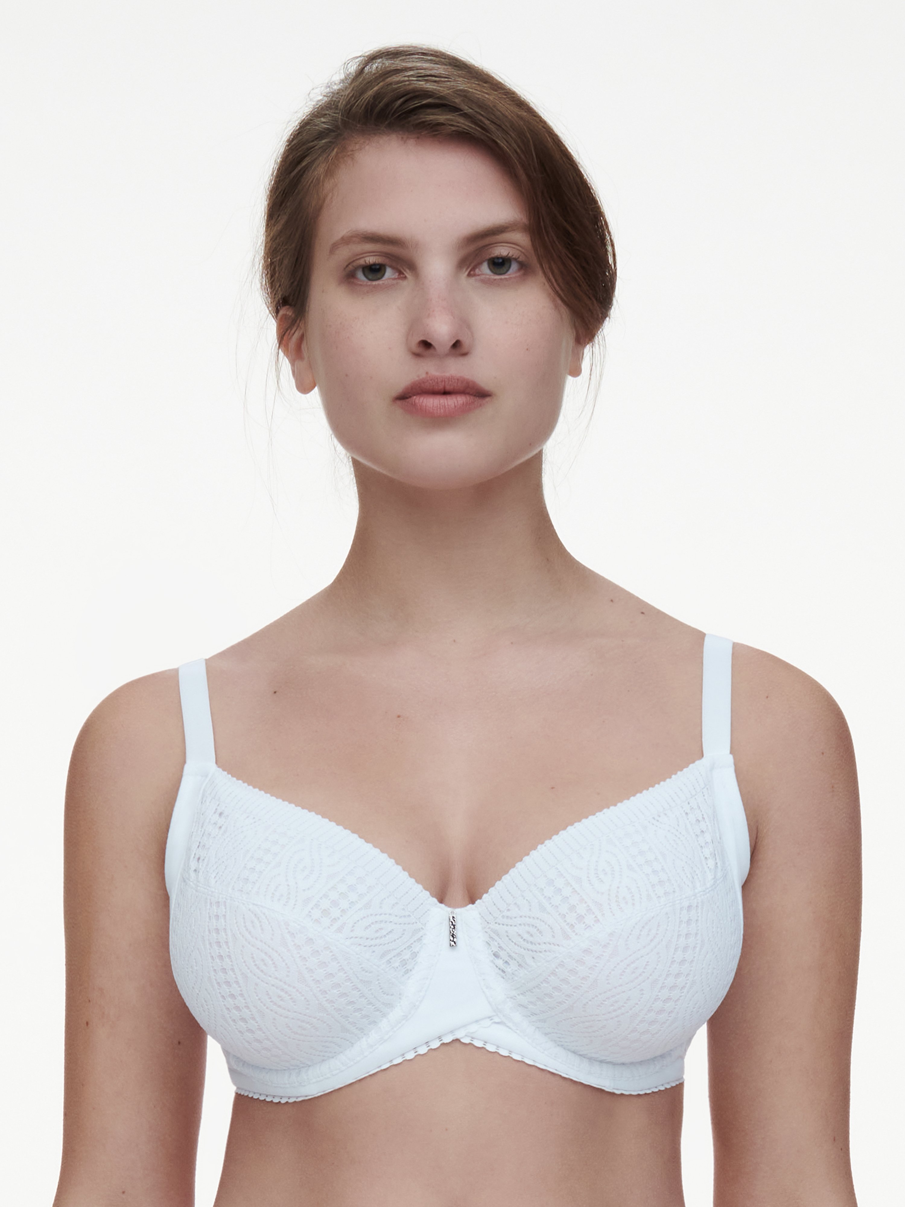C915MU-010_D75_DAILY-SUPPORT_ECOM_CROP_WEB_OB_FT
