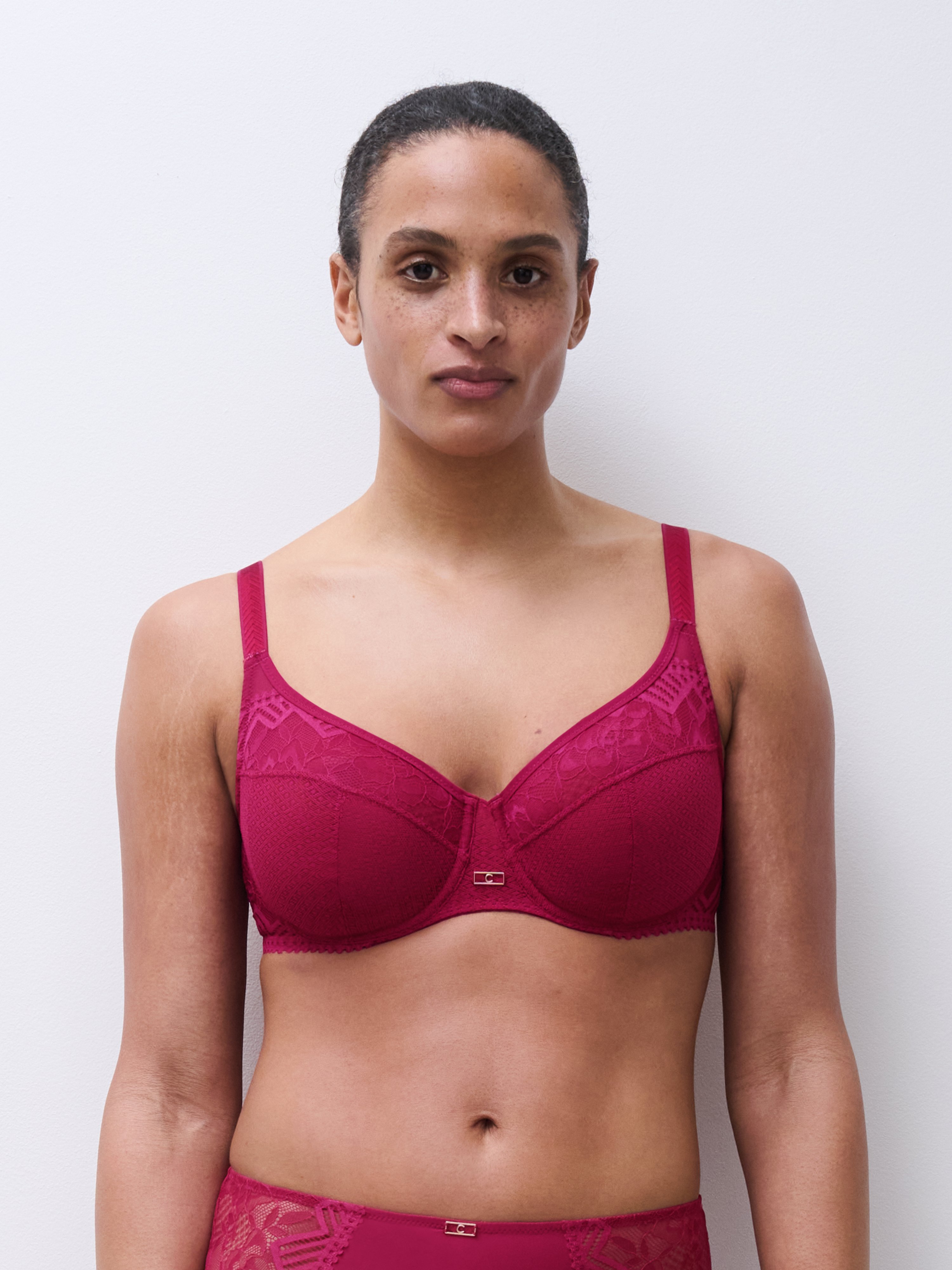 Full coverage bra