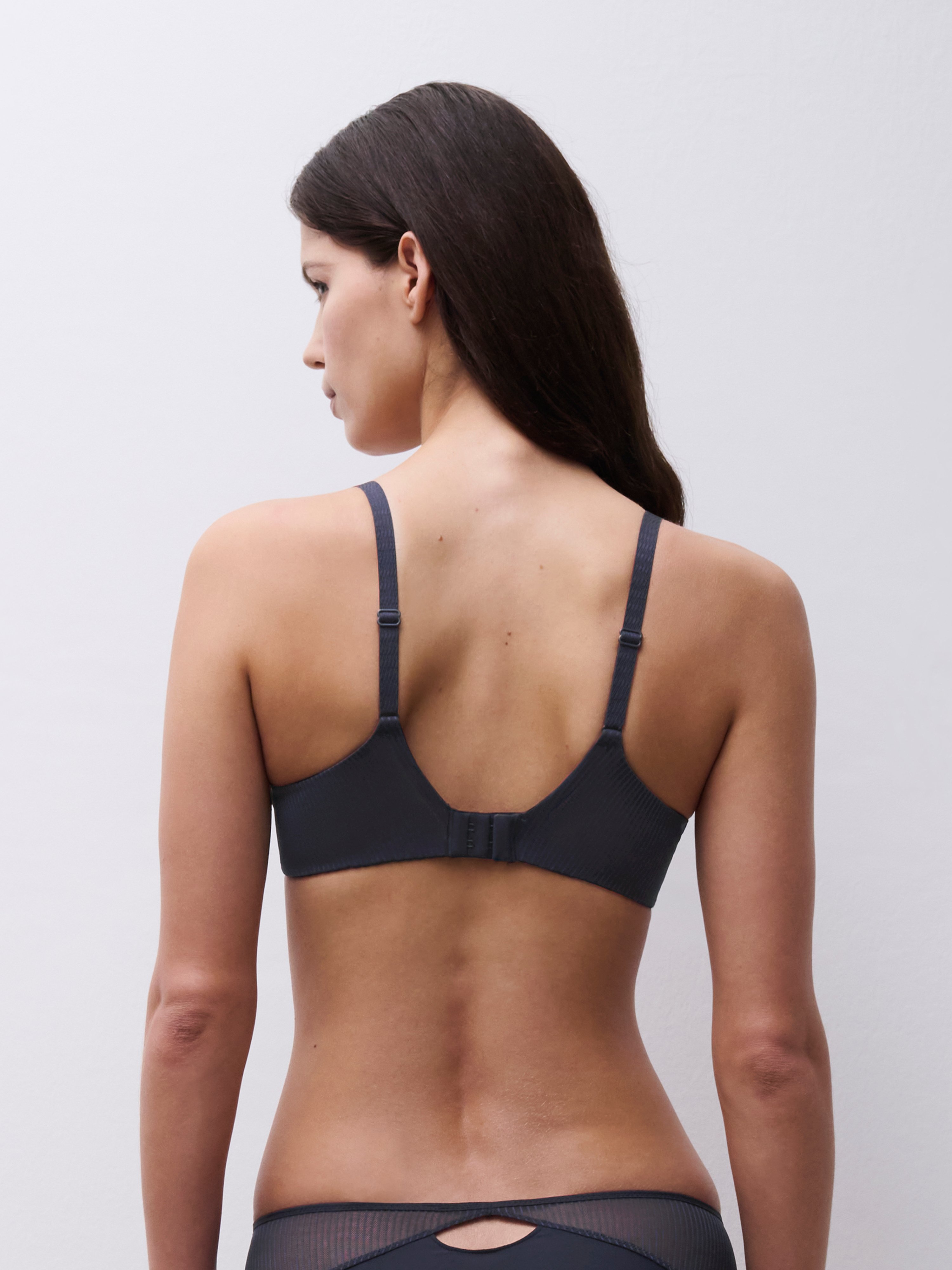 Plunge t-shirt bra