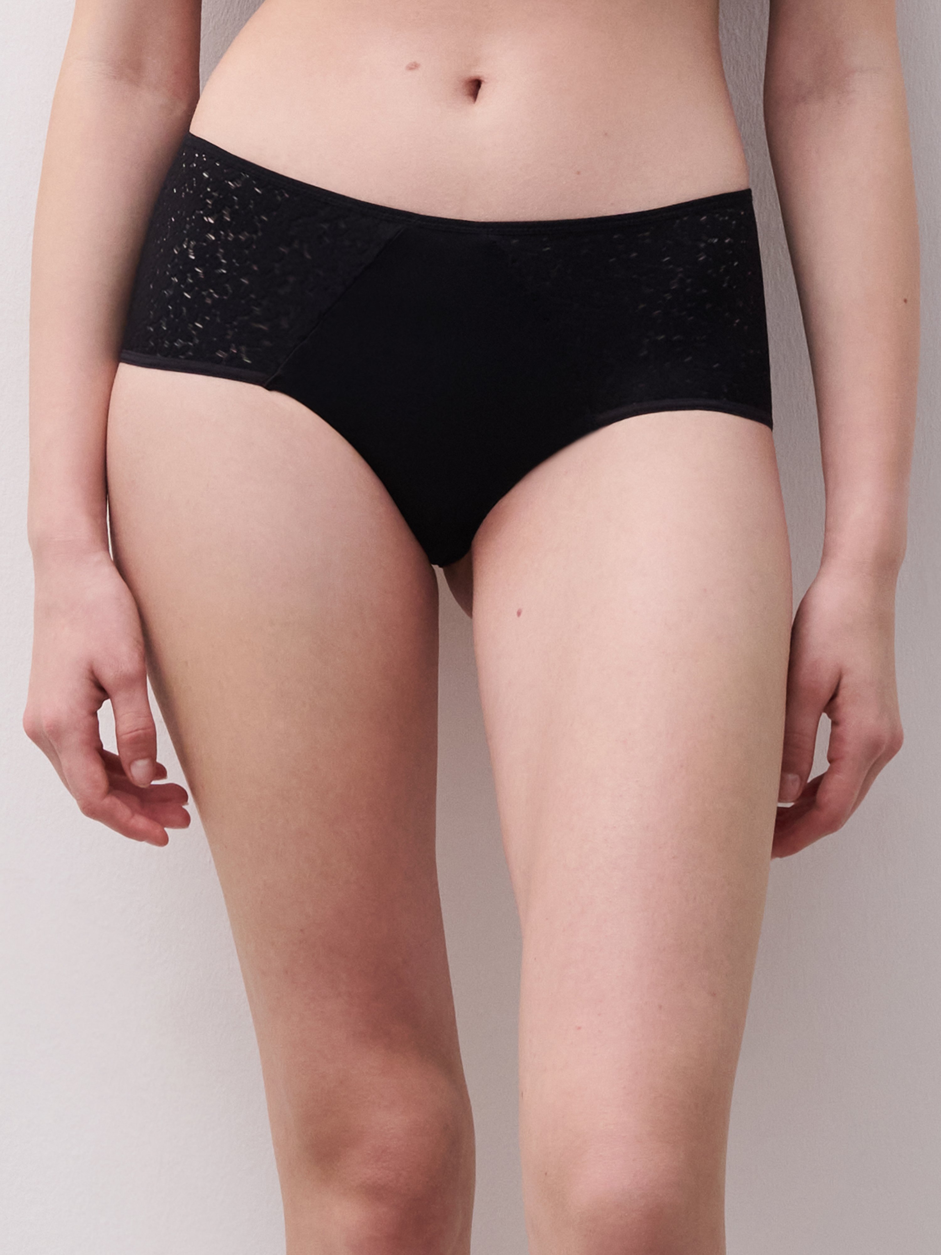 C13F40-011_38_NORAH_ECOM_CROP_WEB_OB_FT