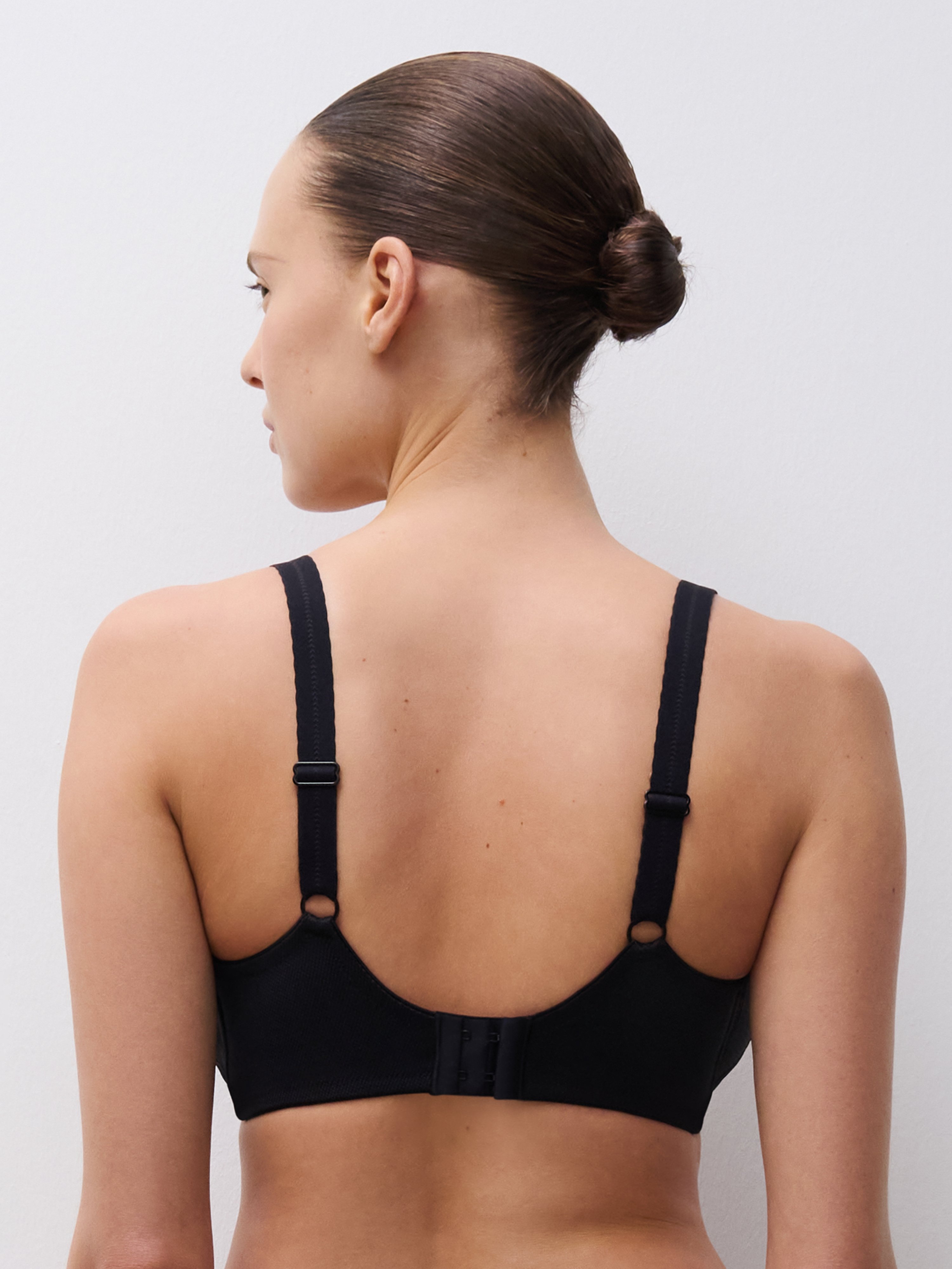 Full coverage bra