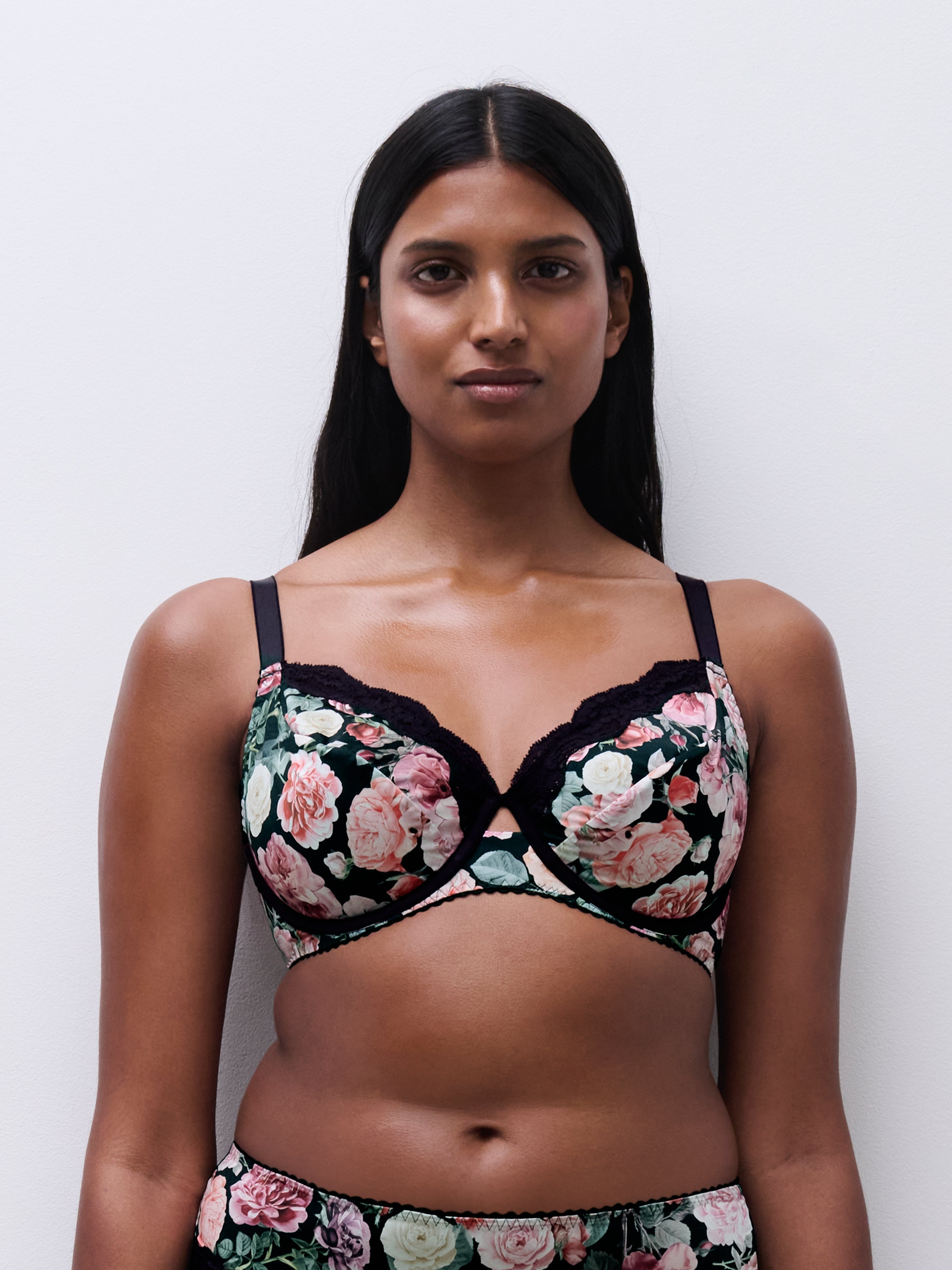 Full coverage bra