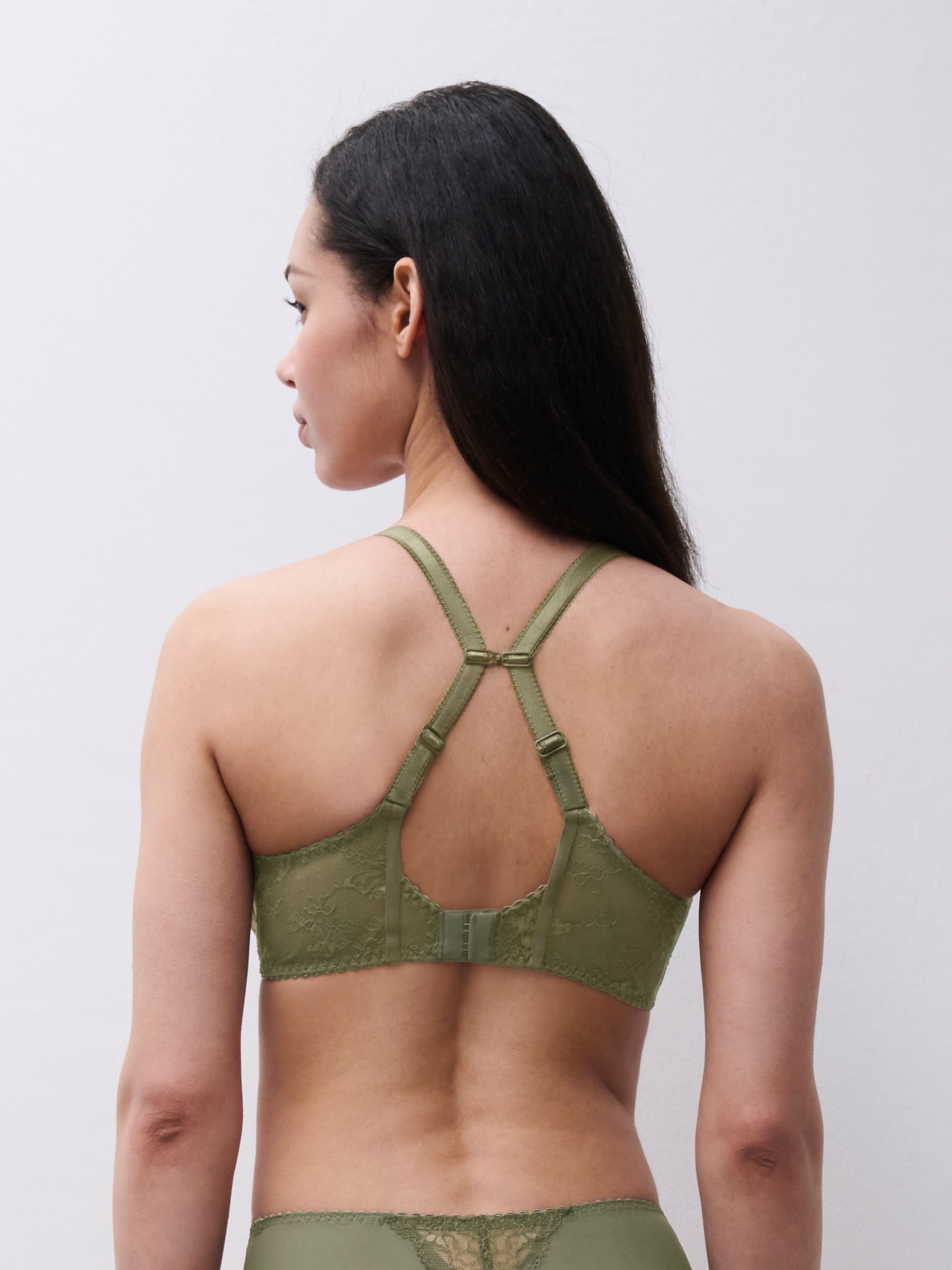 Full coverage bra