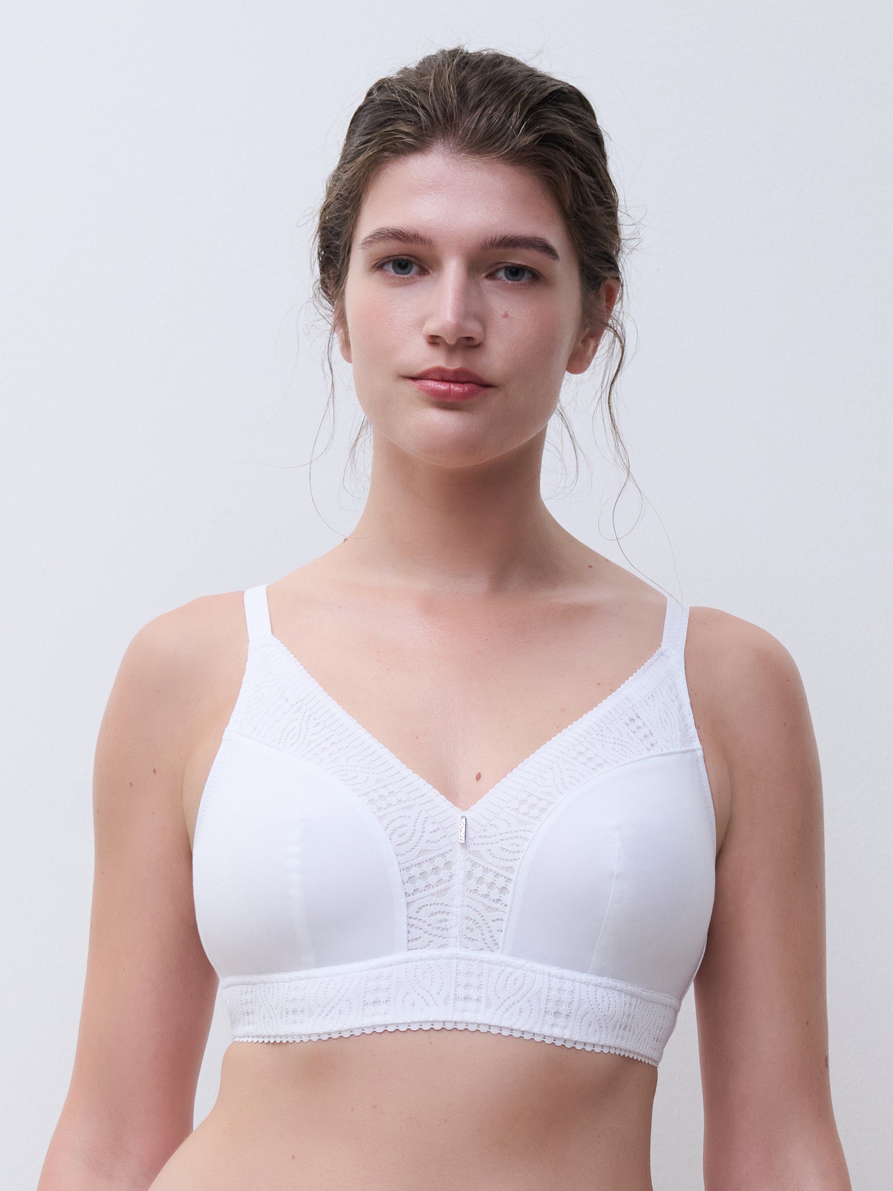 C915P0-010_E75_EASYSUPPORT_ECOM_CROP_WEB_OB_FT