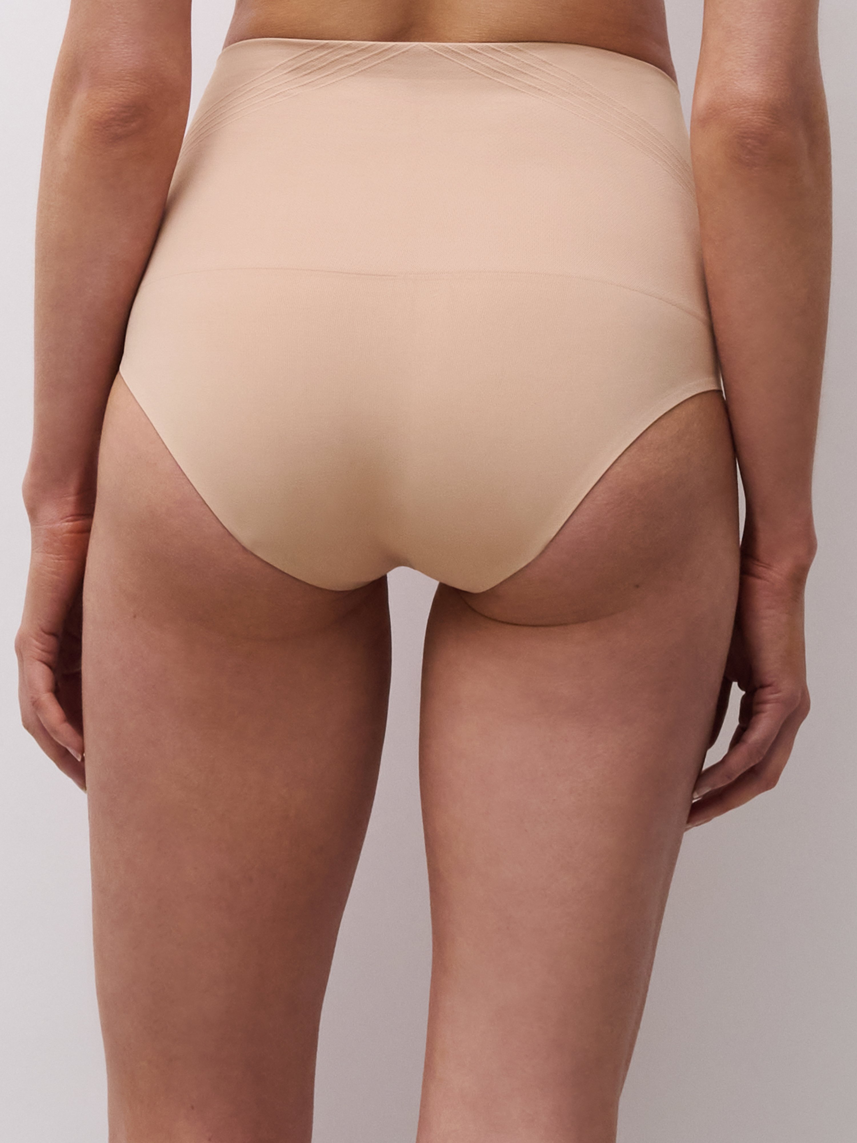 Culotte gainante taille haute