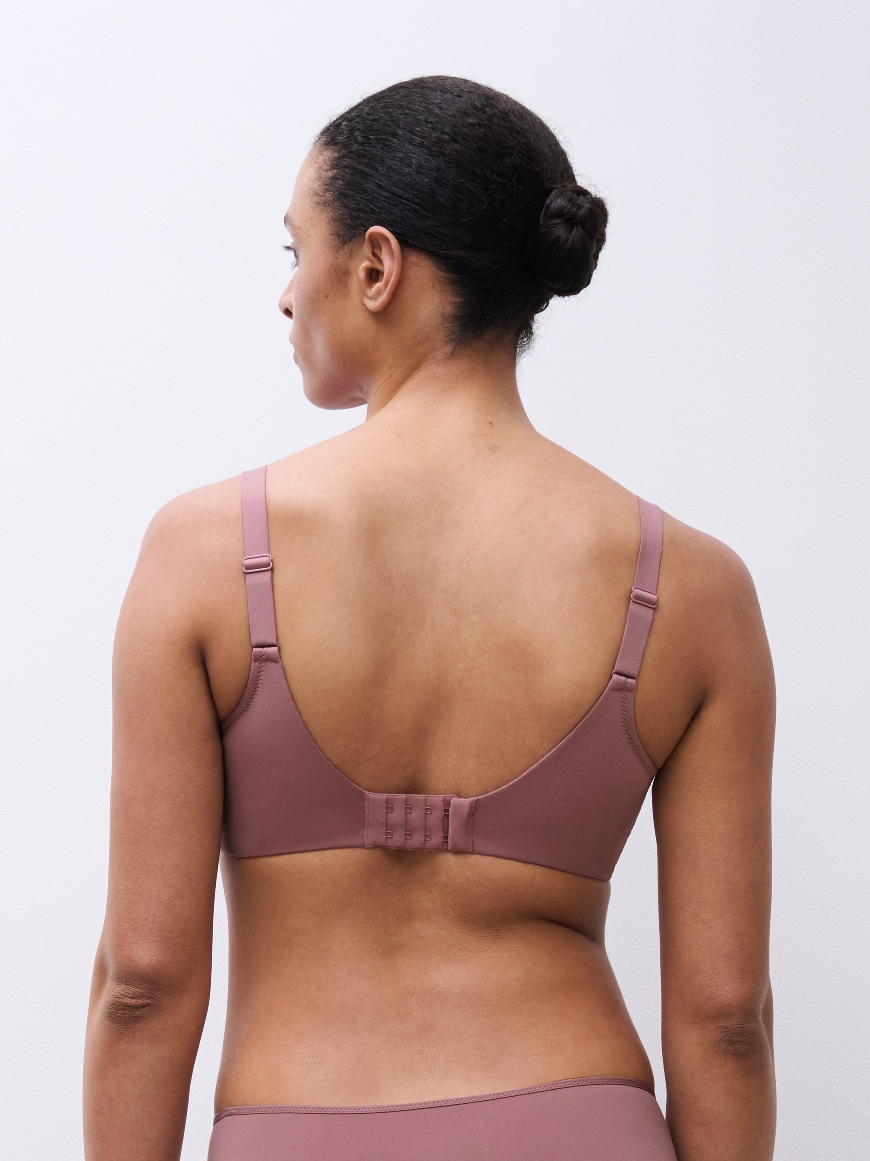 Full coverage bra