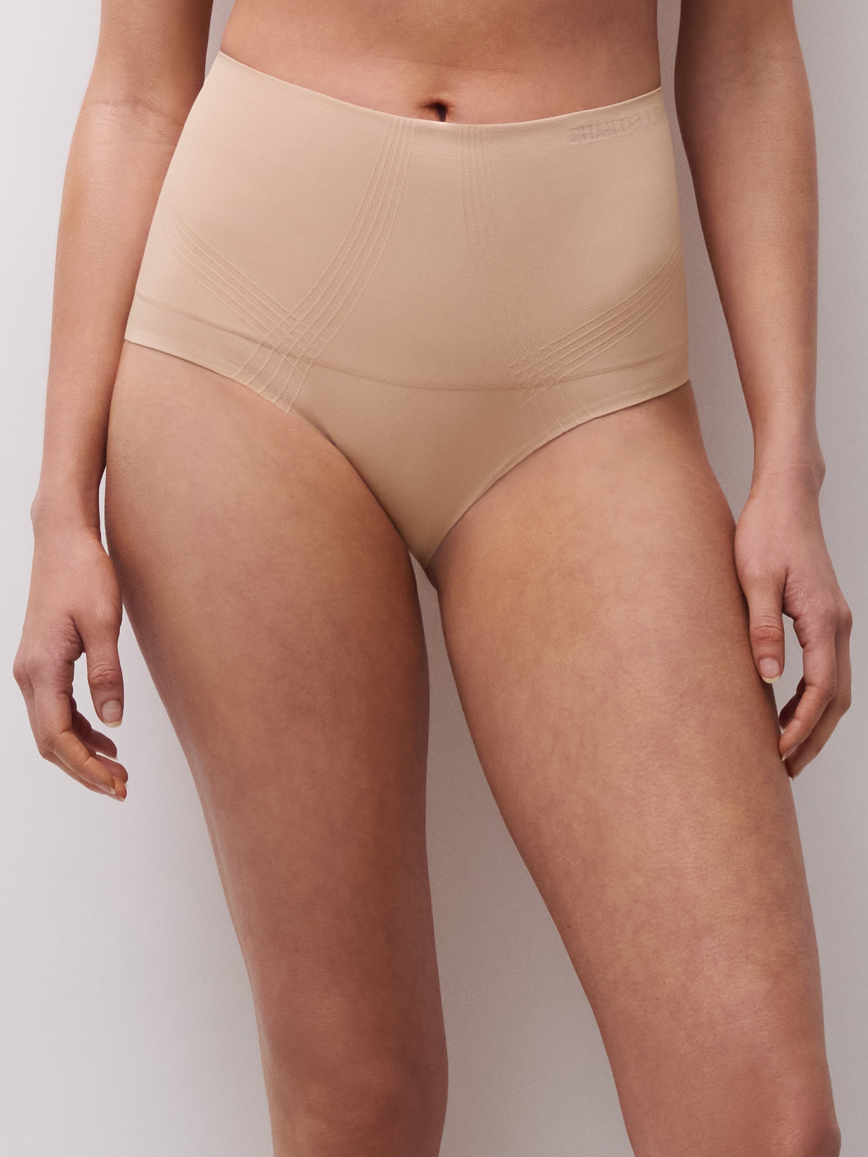 Culotte gainante taille haute