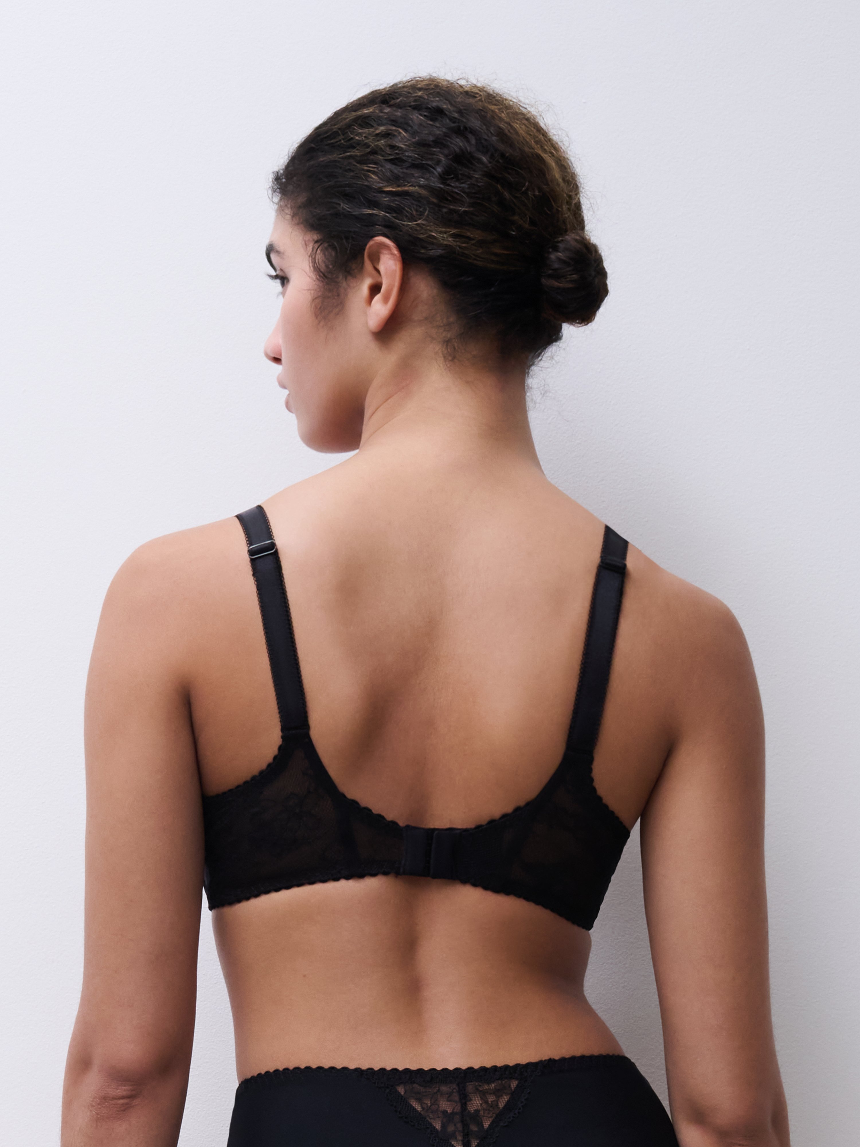 Half cup bra