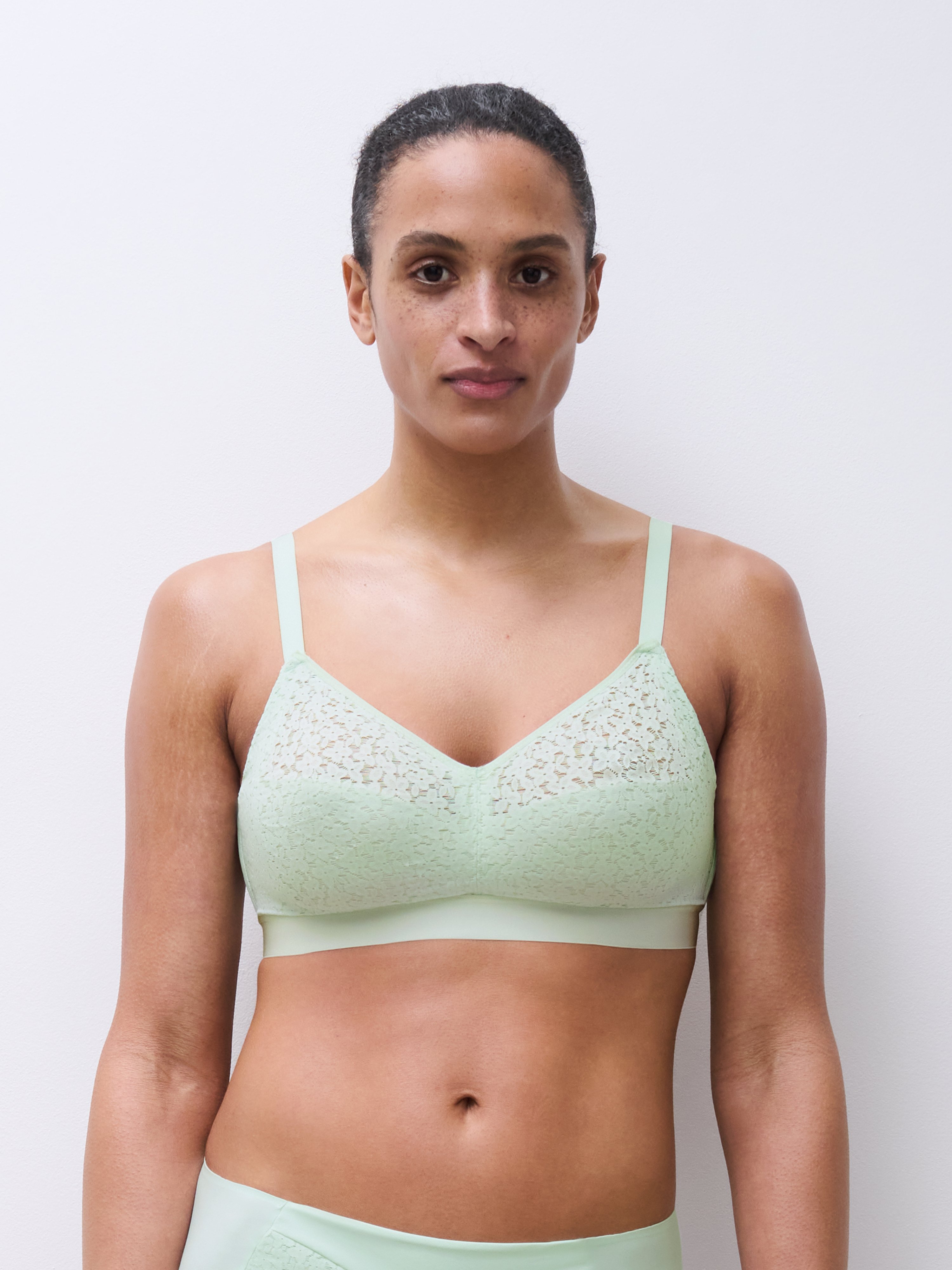 Wireless support bra