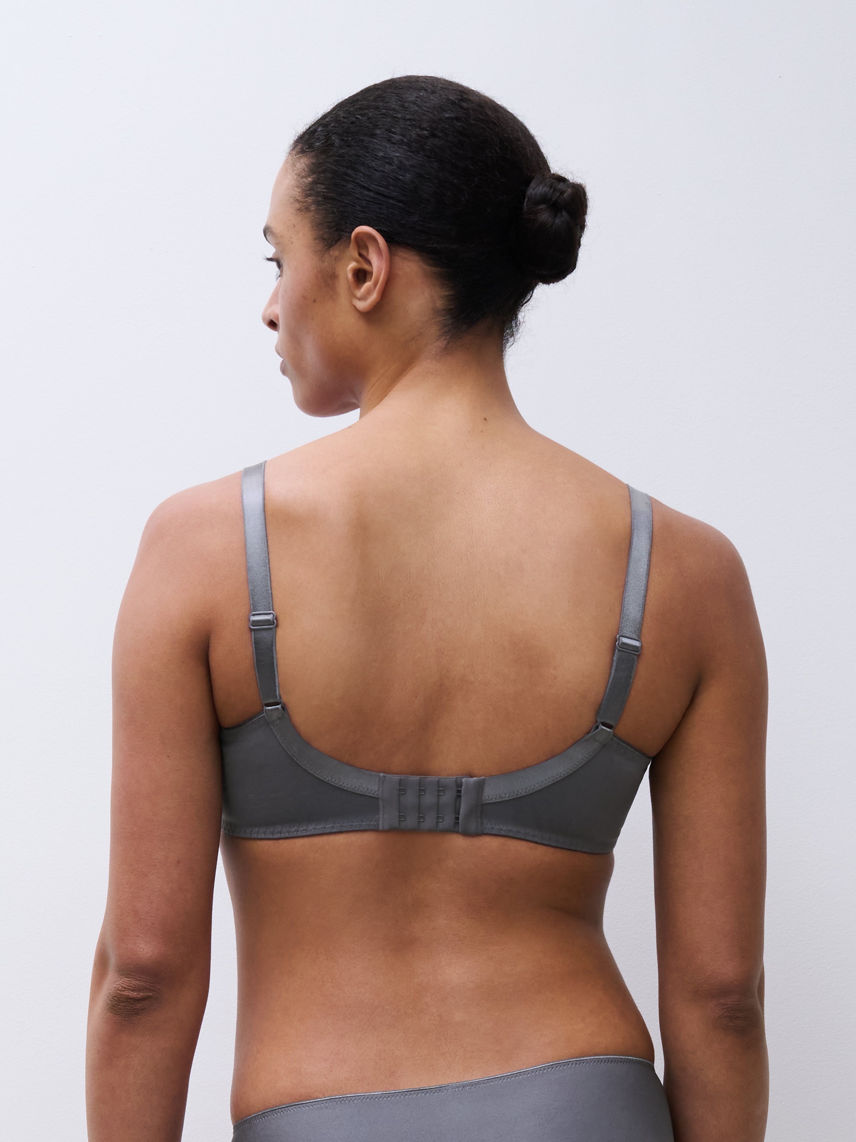 Full coverage bra