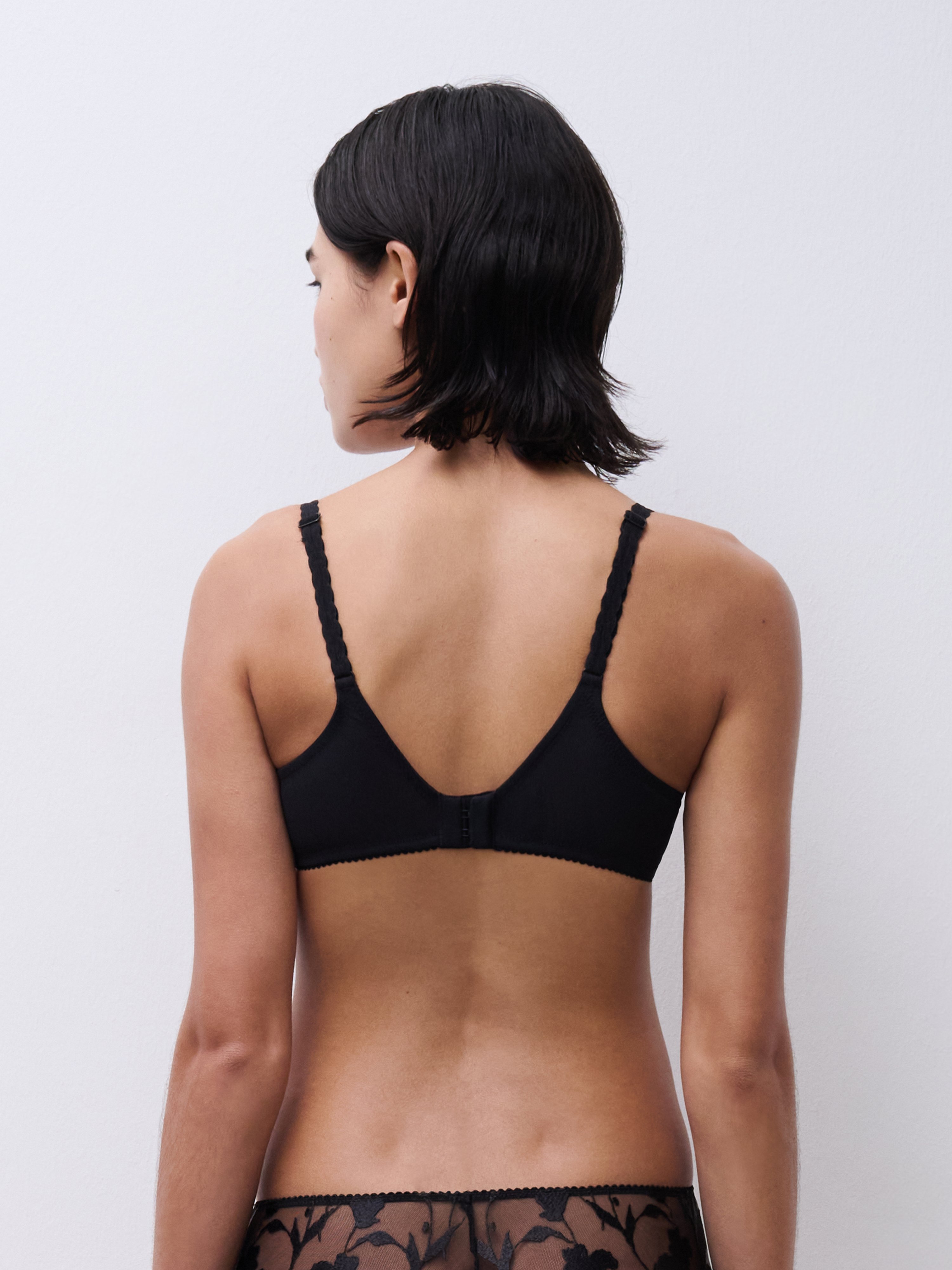 Full coverage bra