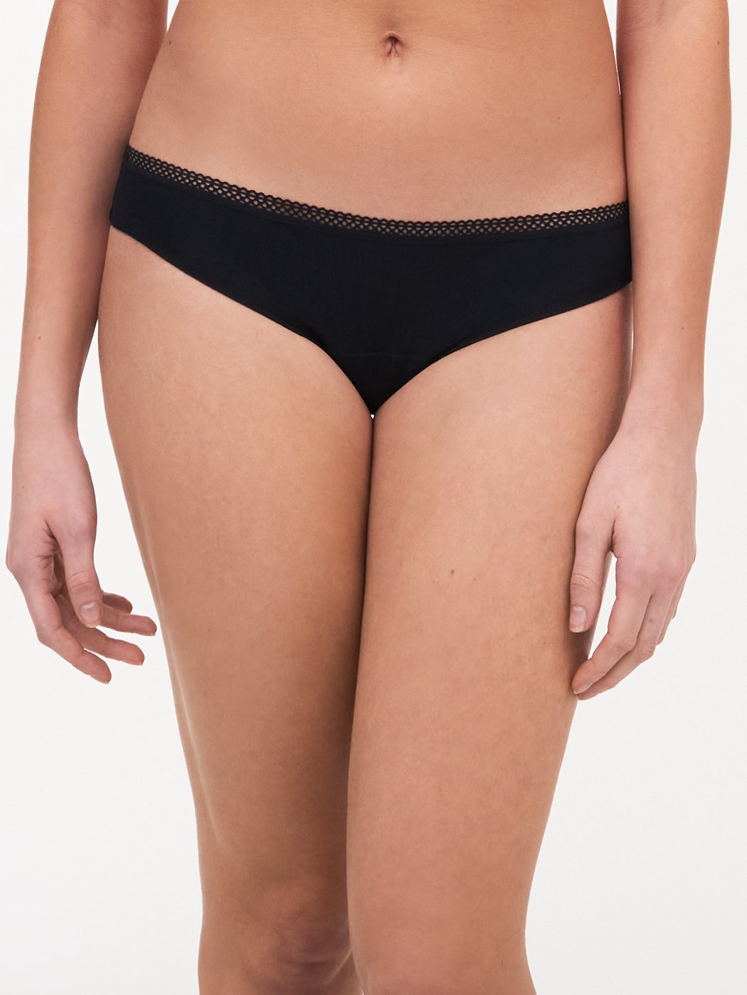 C16L40-011_36_GRAPHIC_ECOM_CROP_WEB_OB_FT