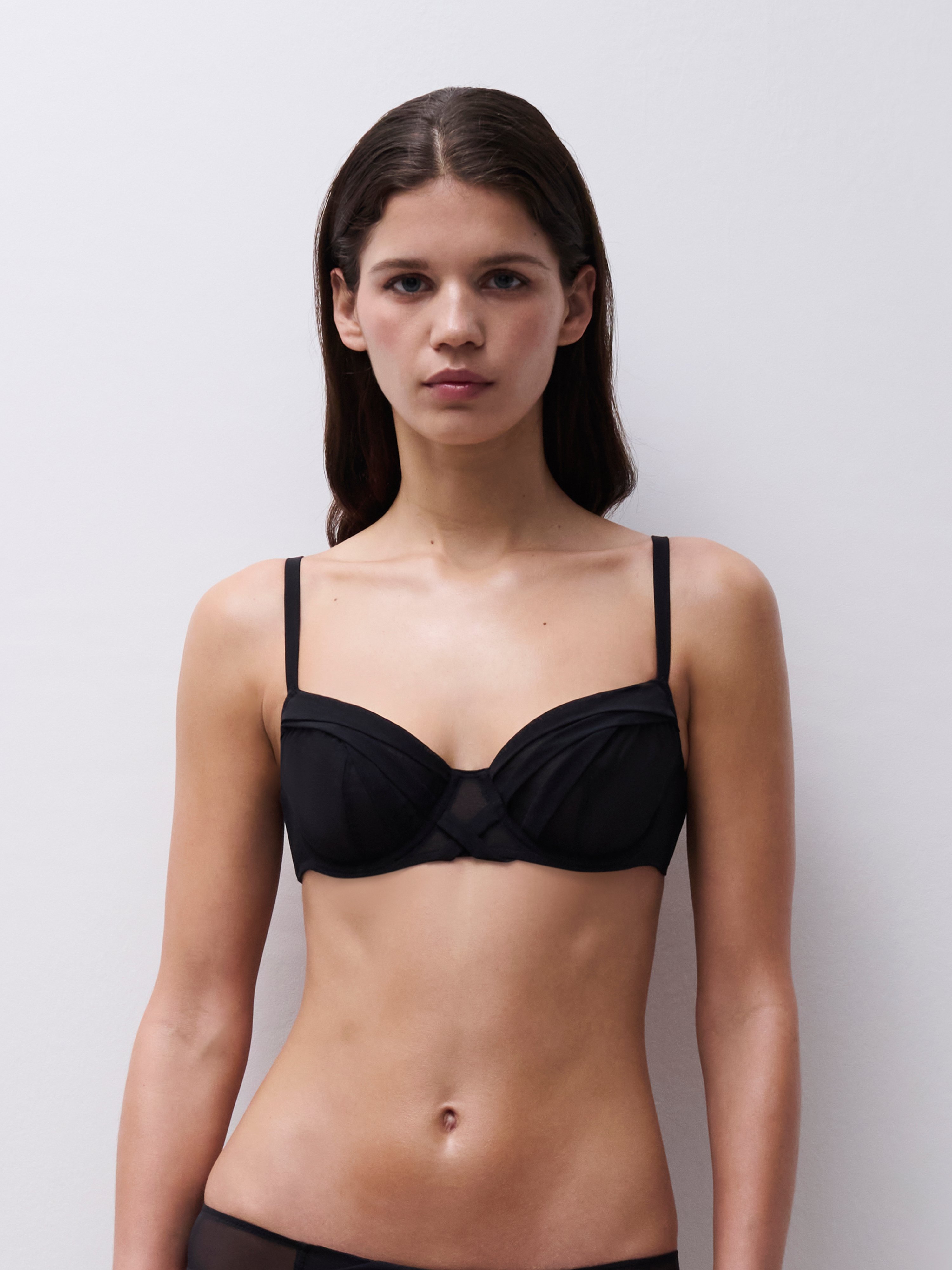 Half cup bra