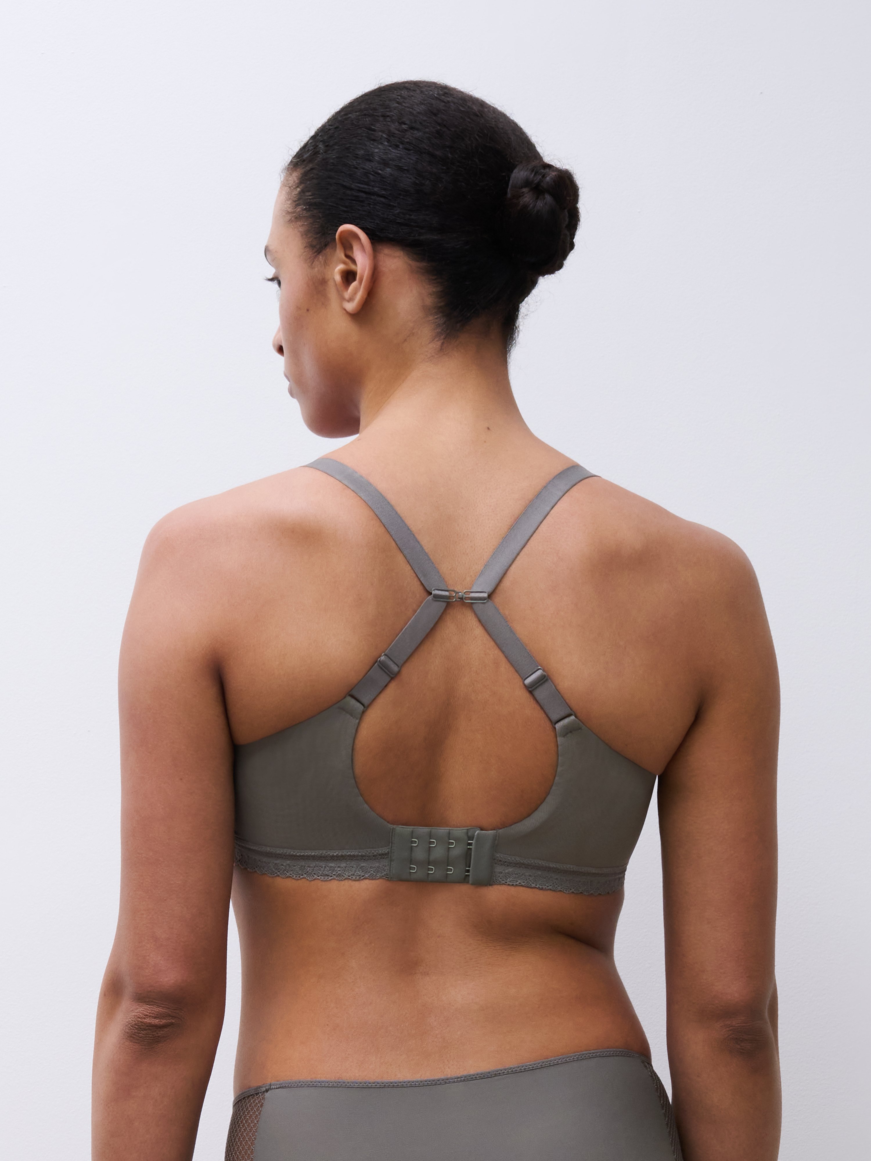 Full coverage bra