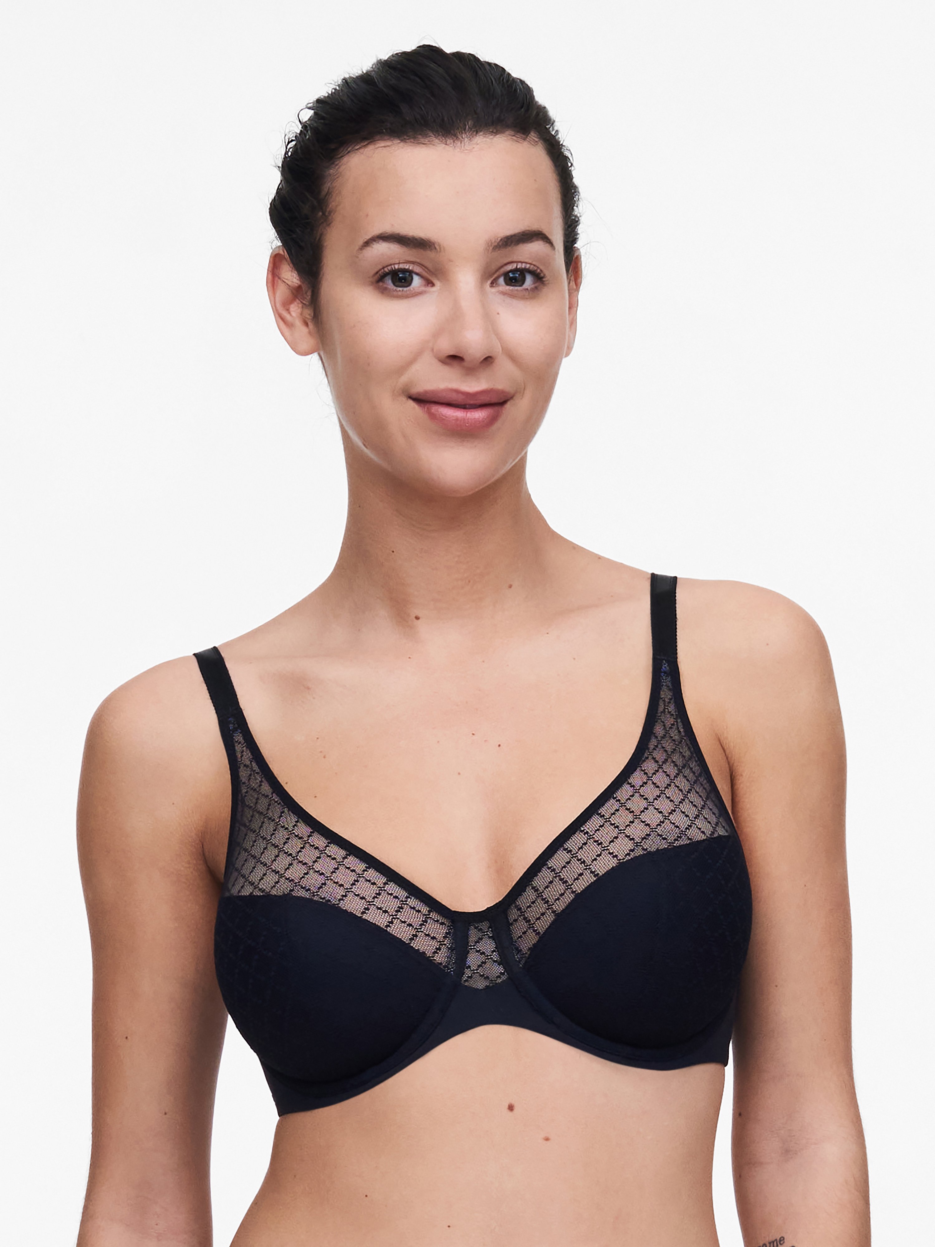 C16M10-011_D75_NORAH-CHIC_ECOM_CROP_WEB_OB_FT