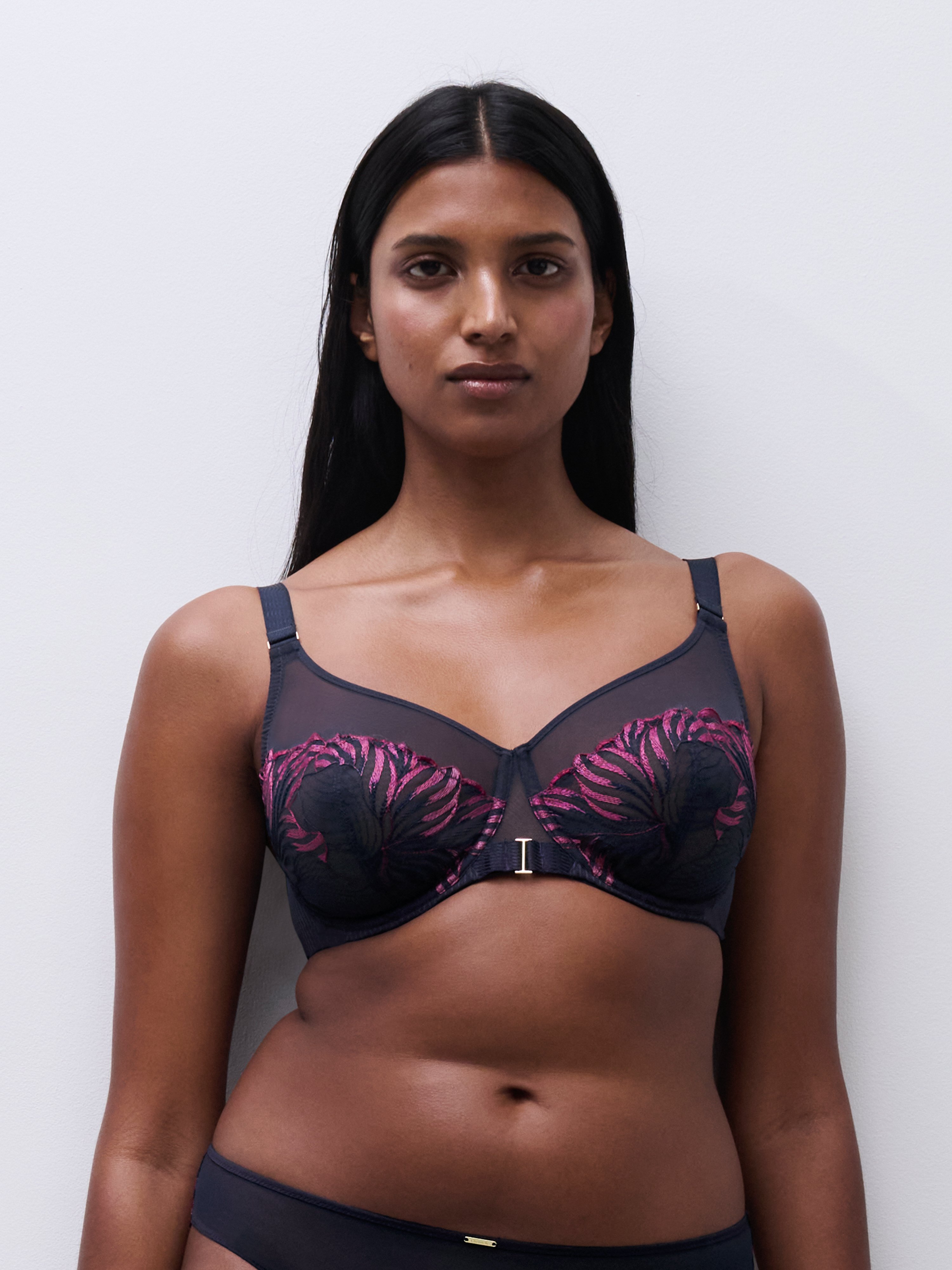 Full coverage bra