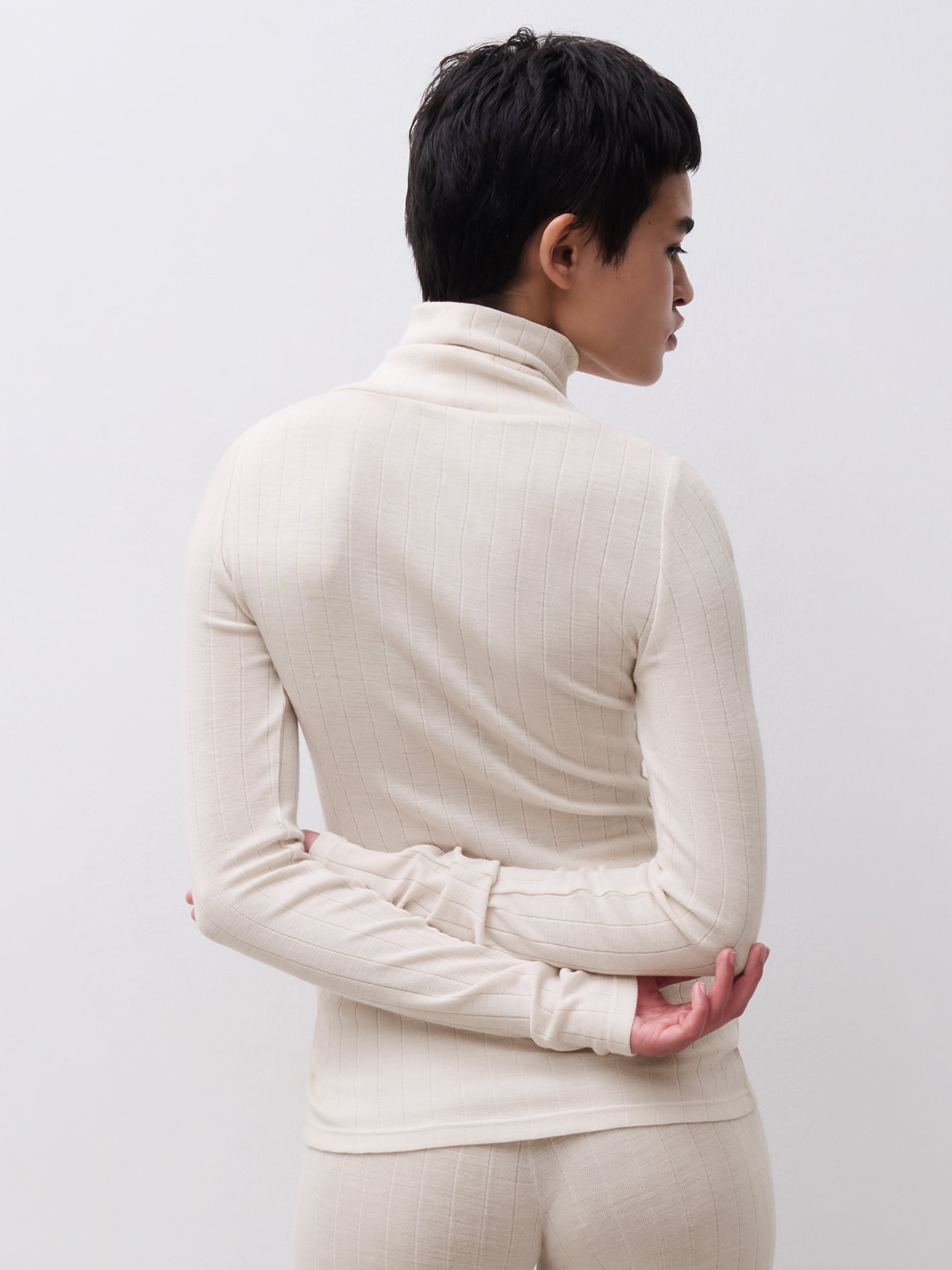 Long-sleeved roll neck T-shirt