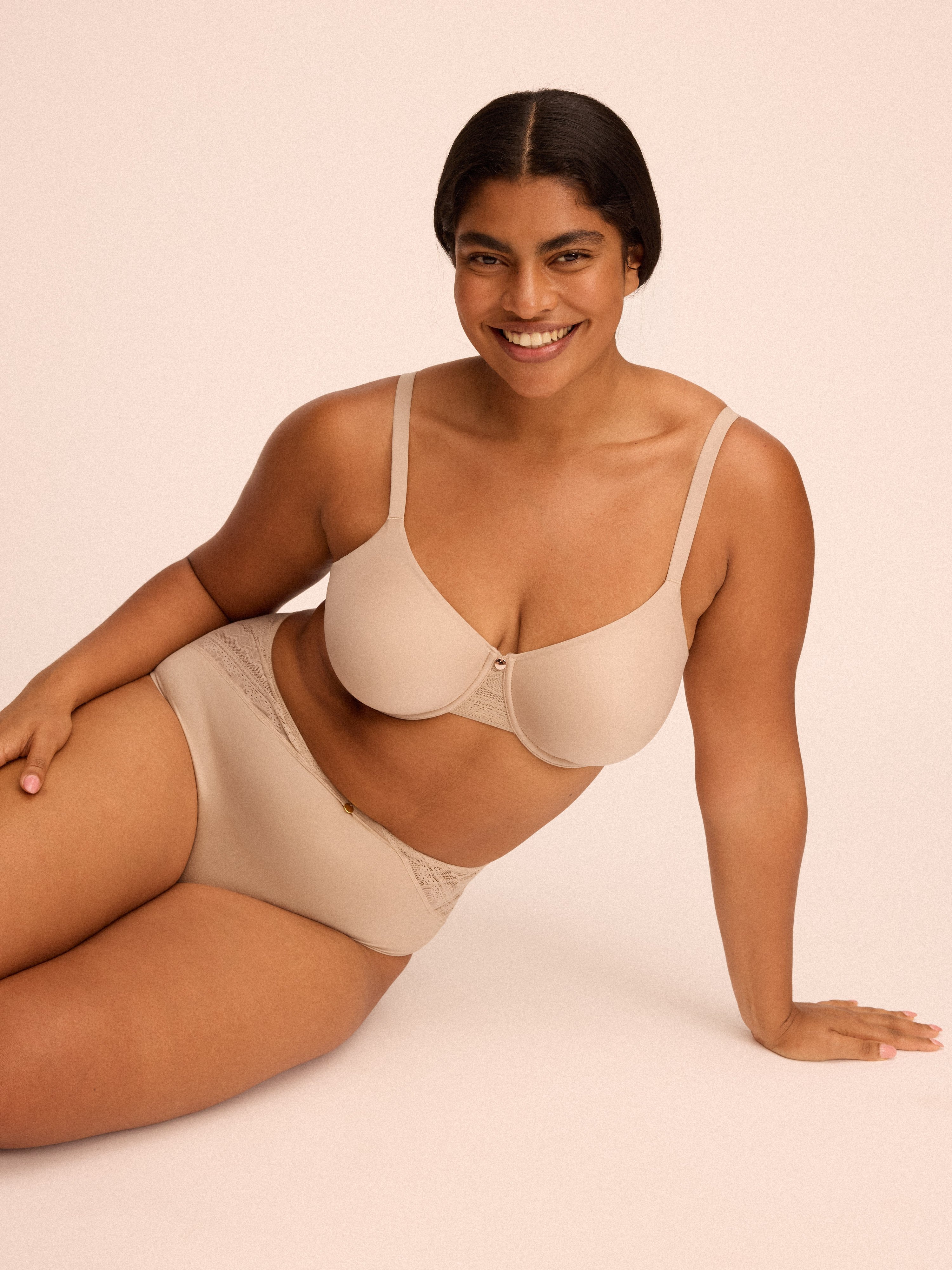 Soutien-gorge emboîtant