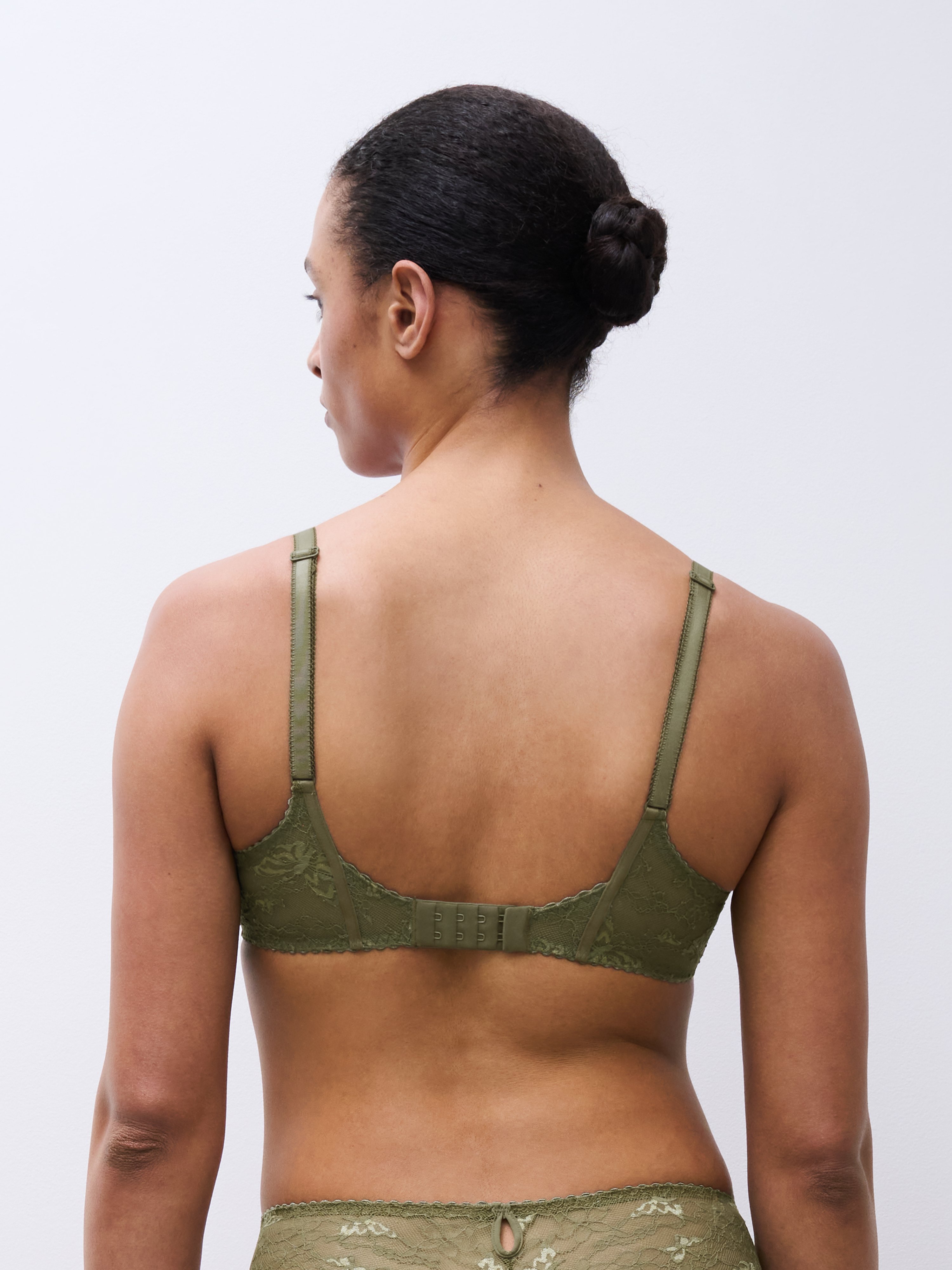Half cup bra