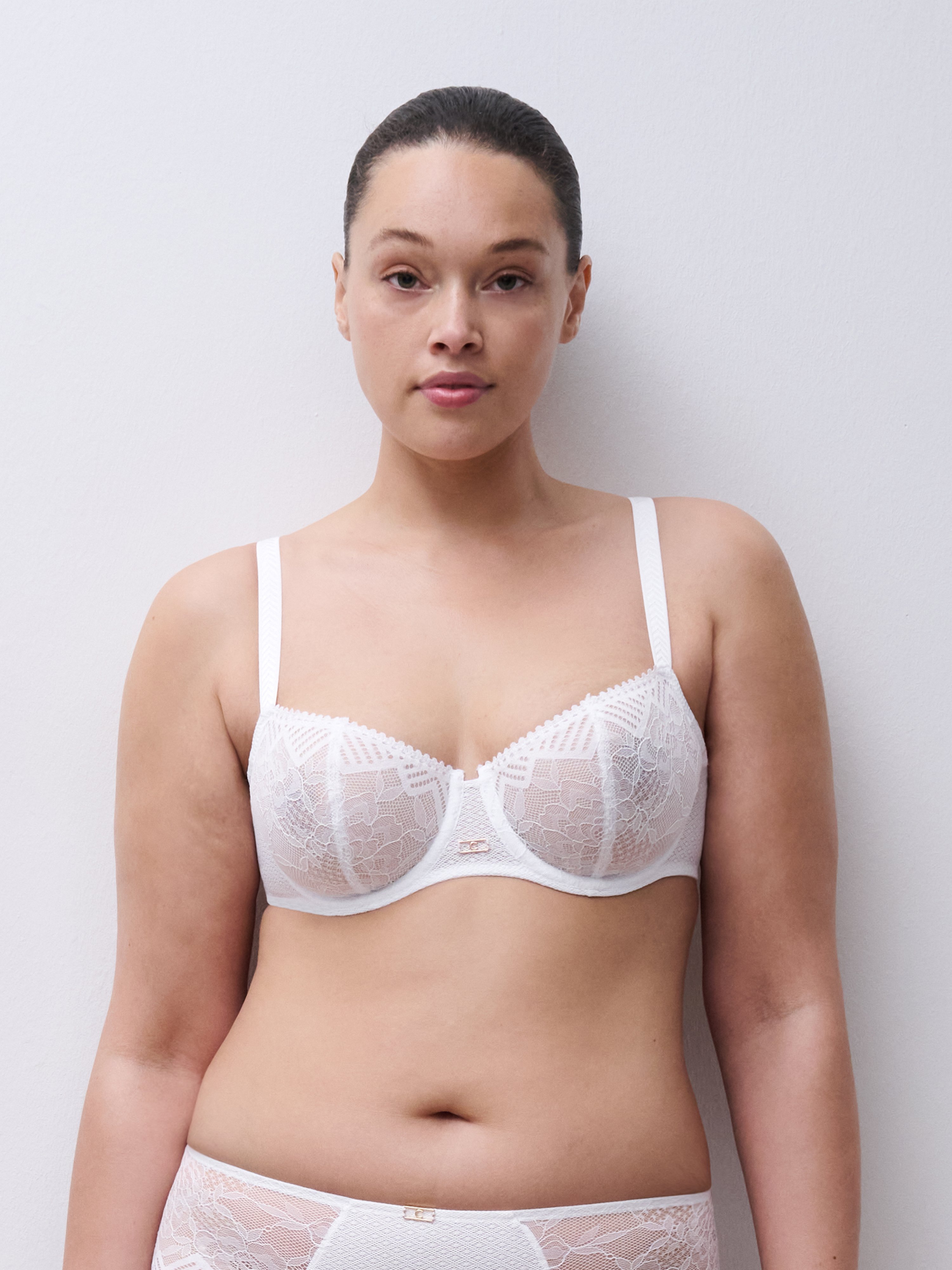 Half cup bra
