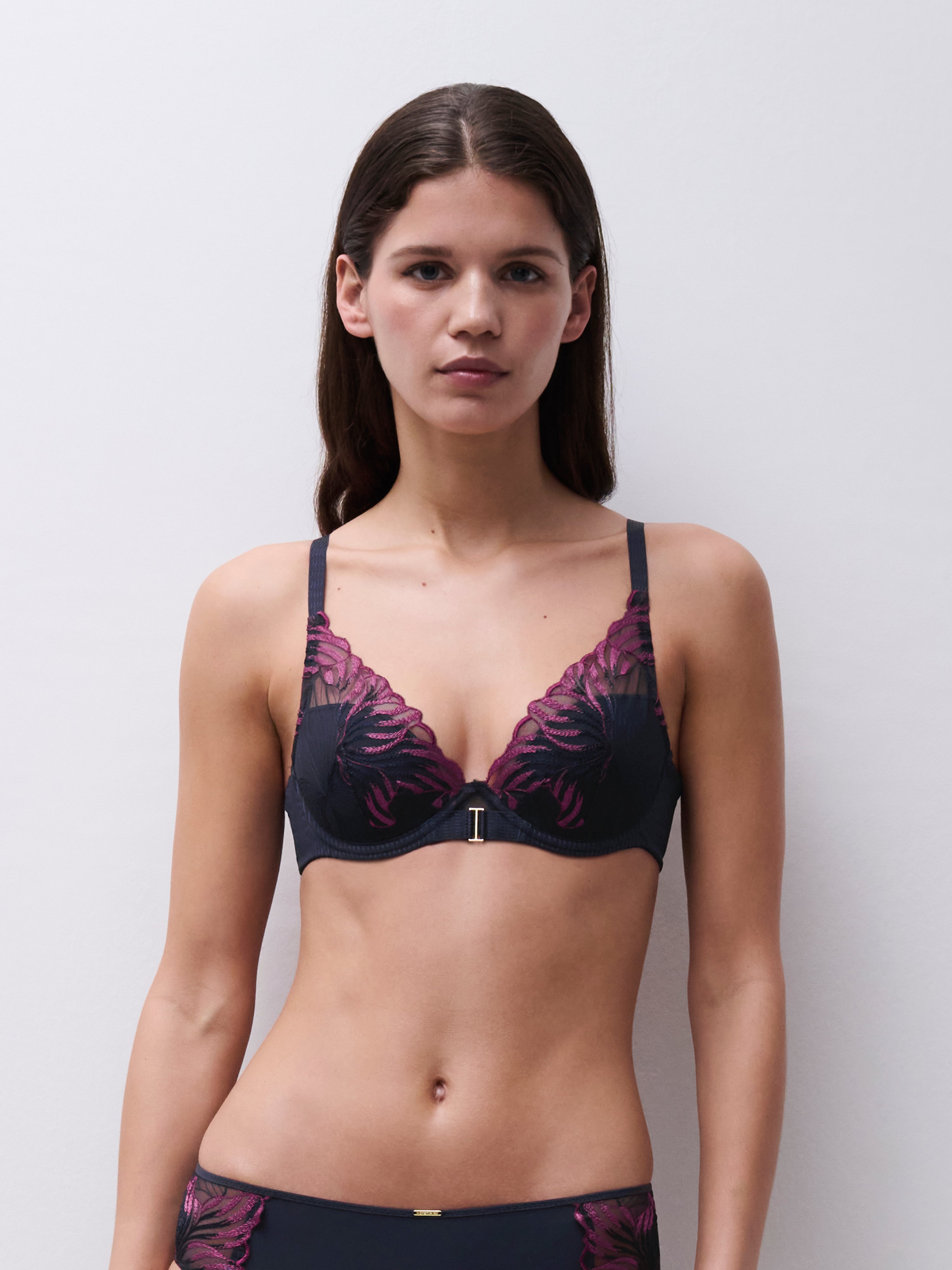 Plunge t-shirt bra