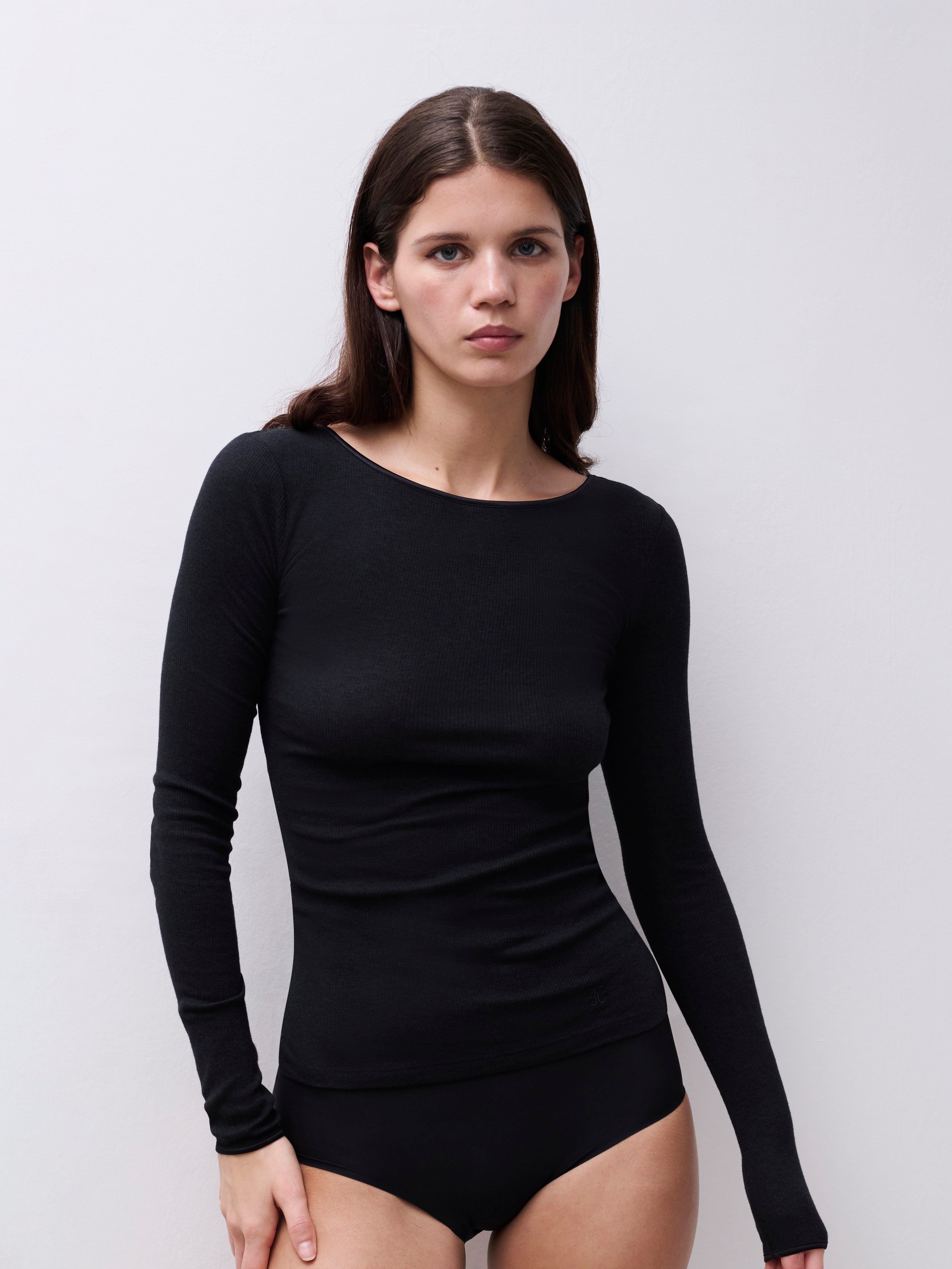 Long-sleeved T-shirt