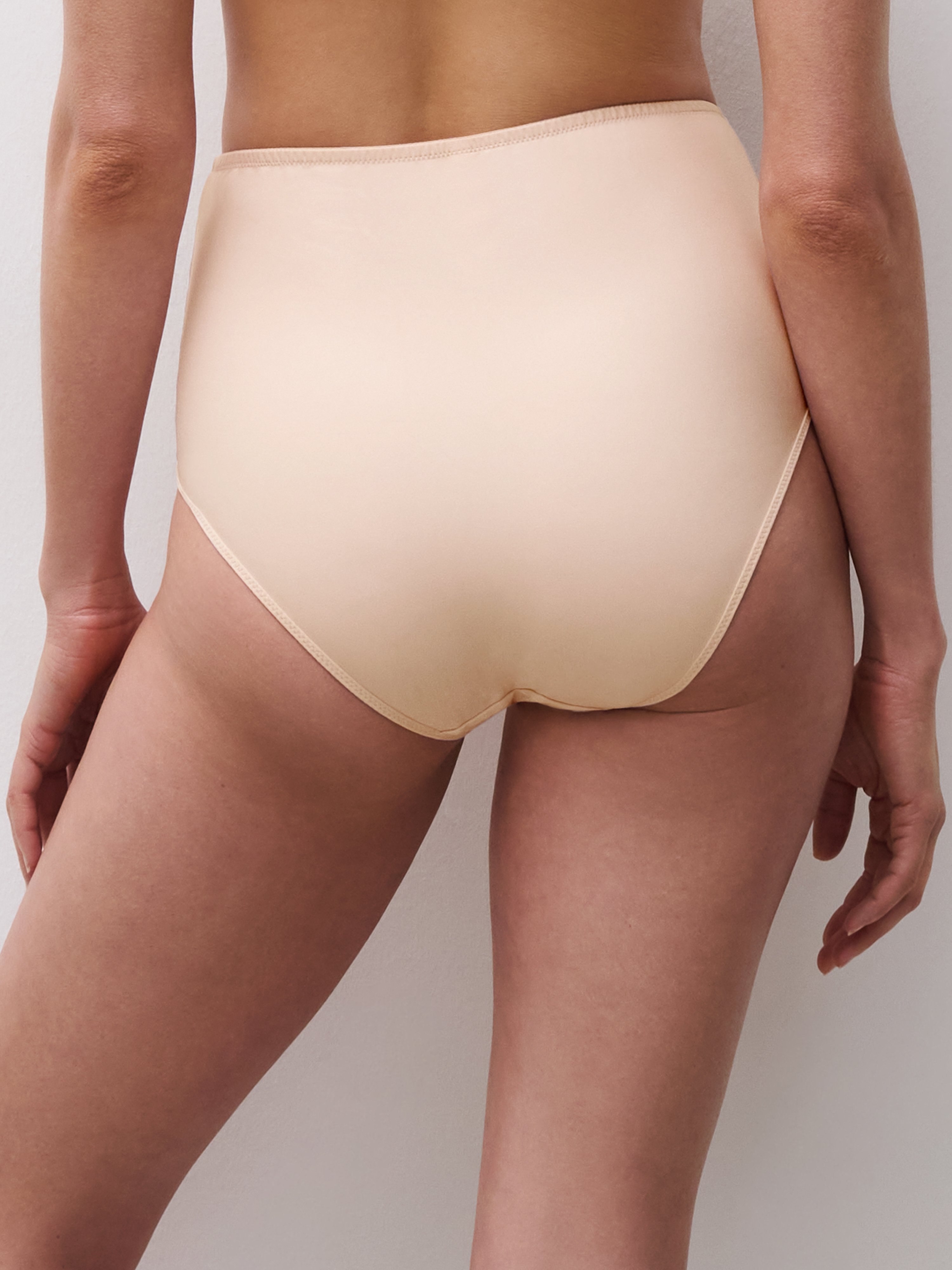 High-waisted brief