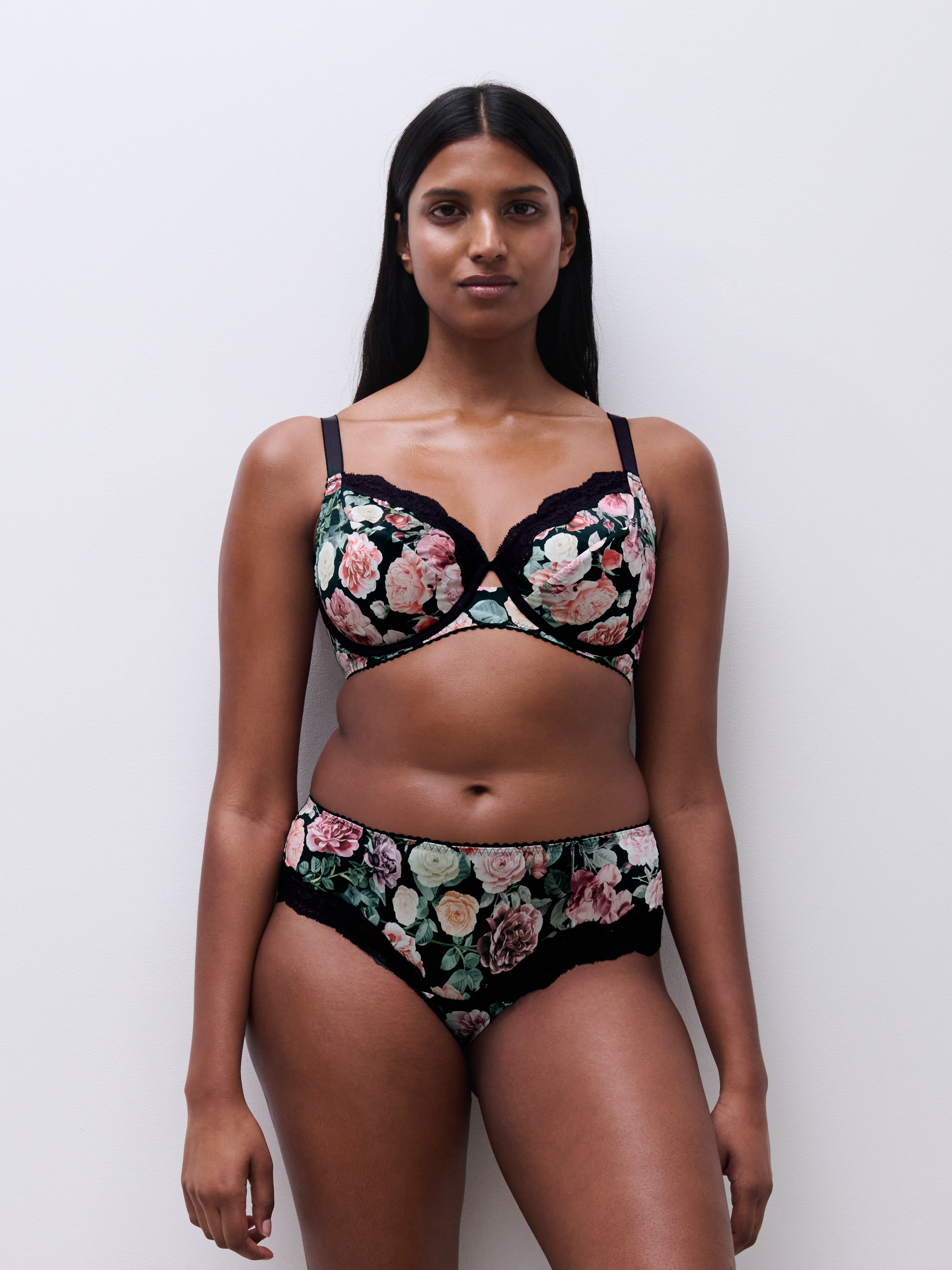 Full coverage bra
