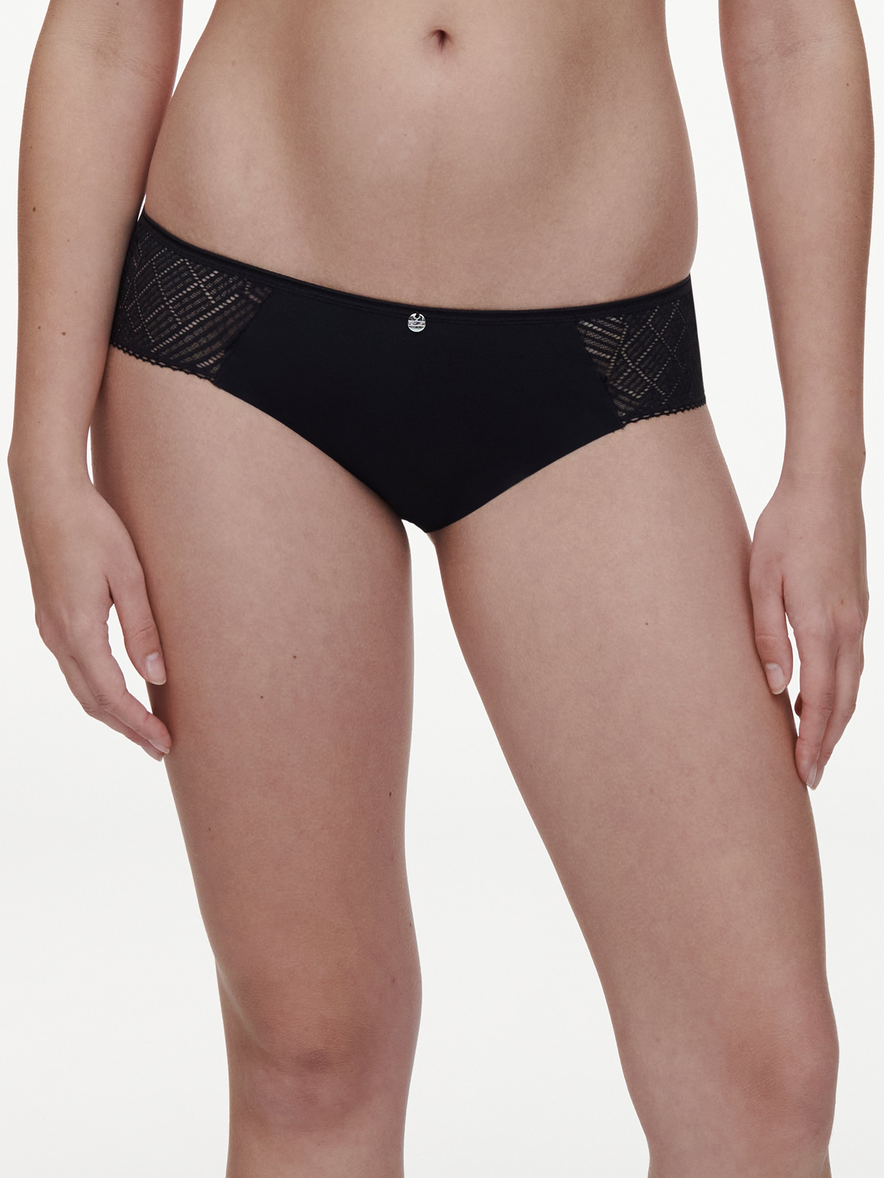 C98130-011_36_EMMA_ECOM_CROP_WEB_OB_FT